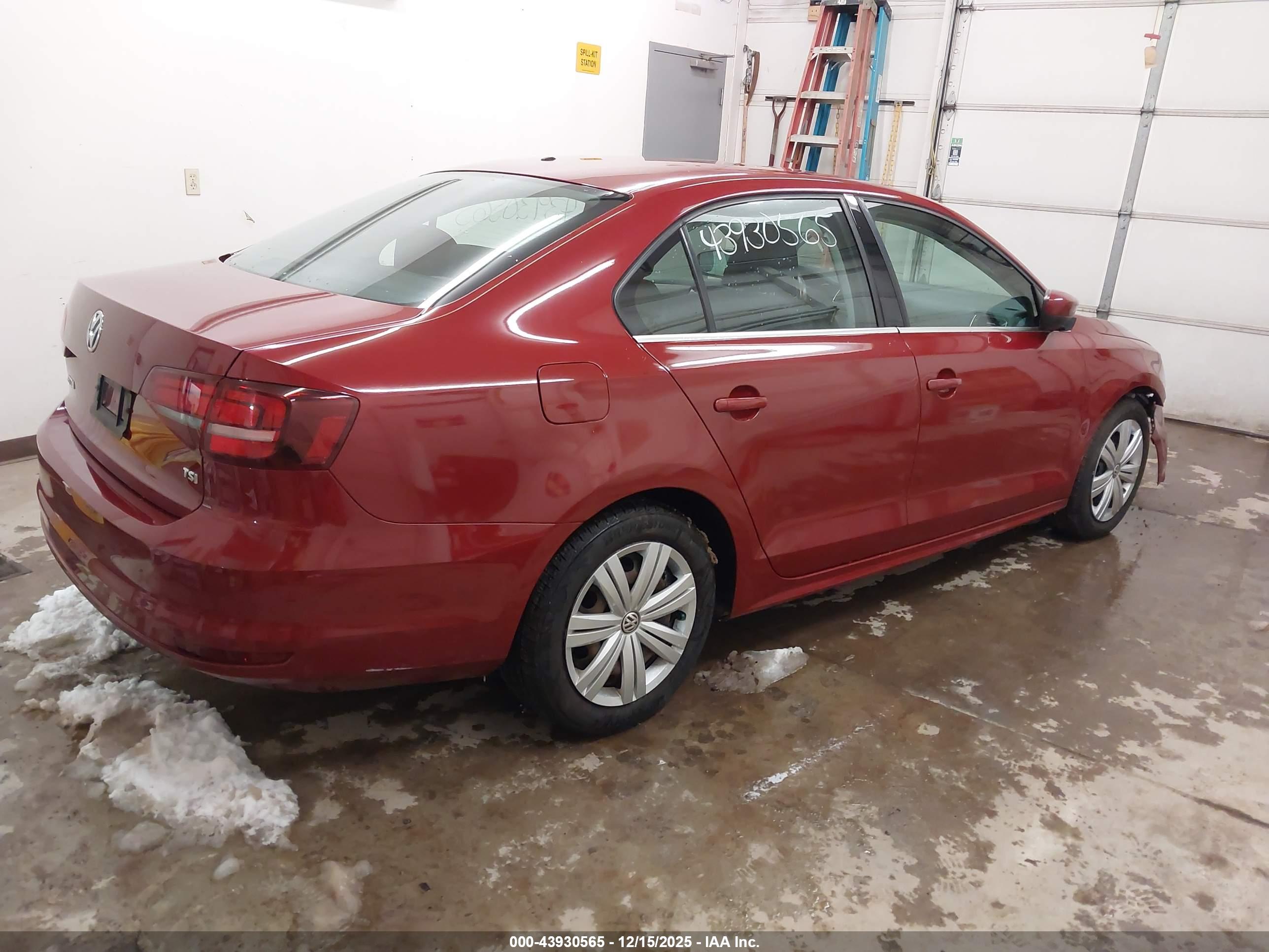 VOLKSWAGEN JETTA image 4