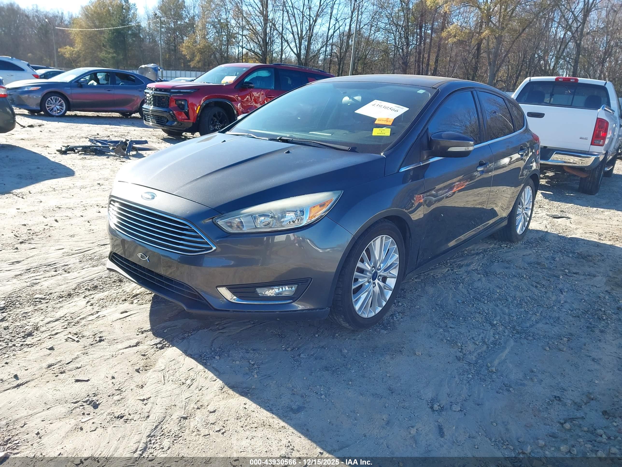 FORD FOCUS image 2