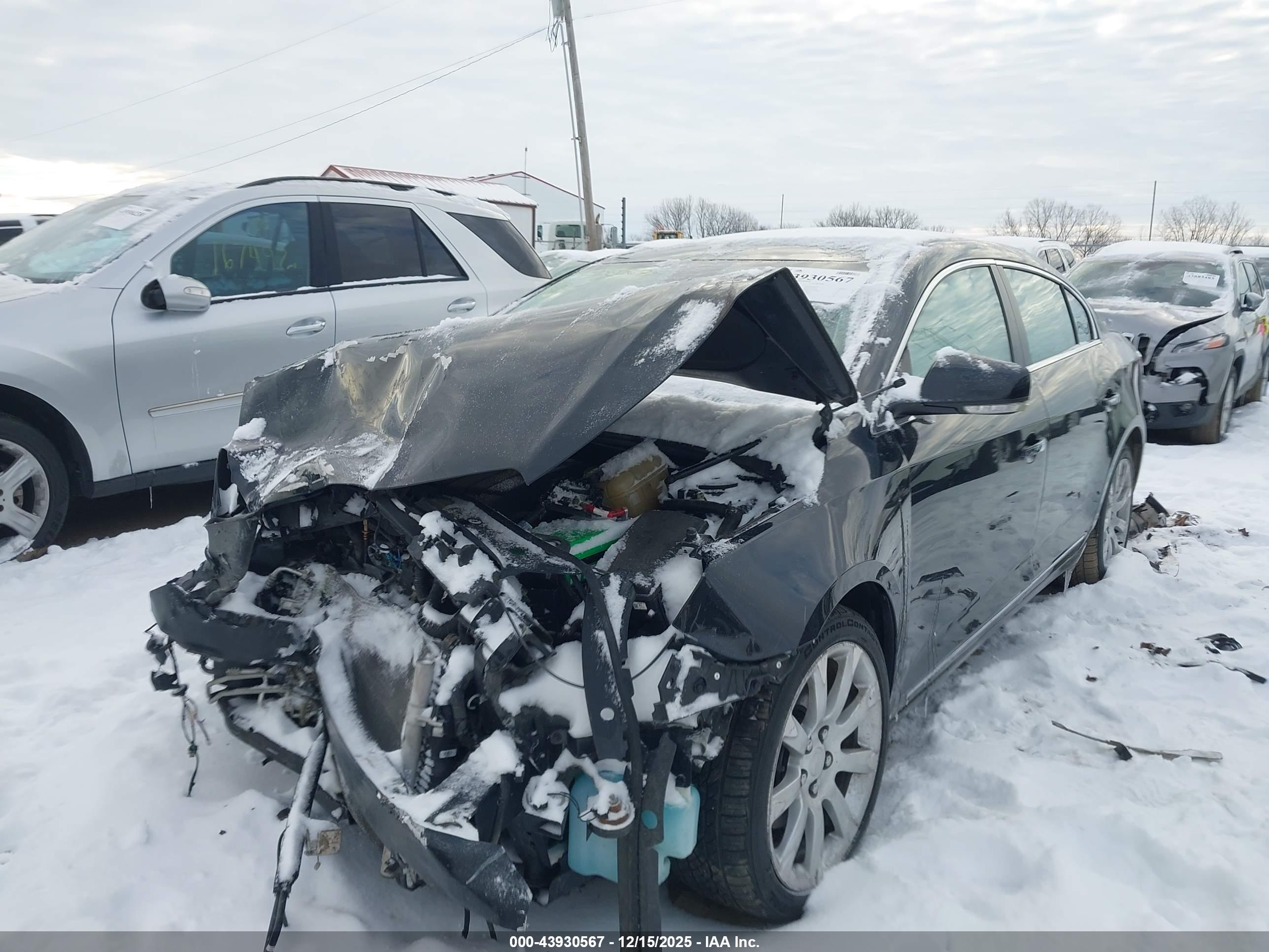 BUICK LACROSSE image 2