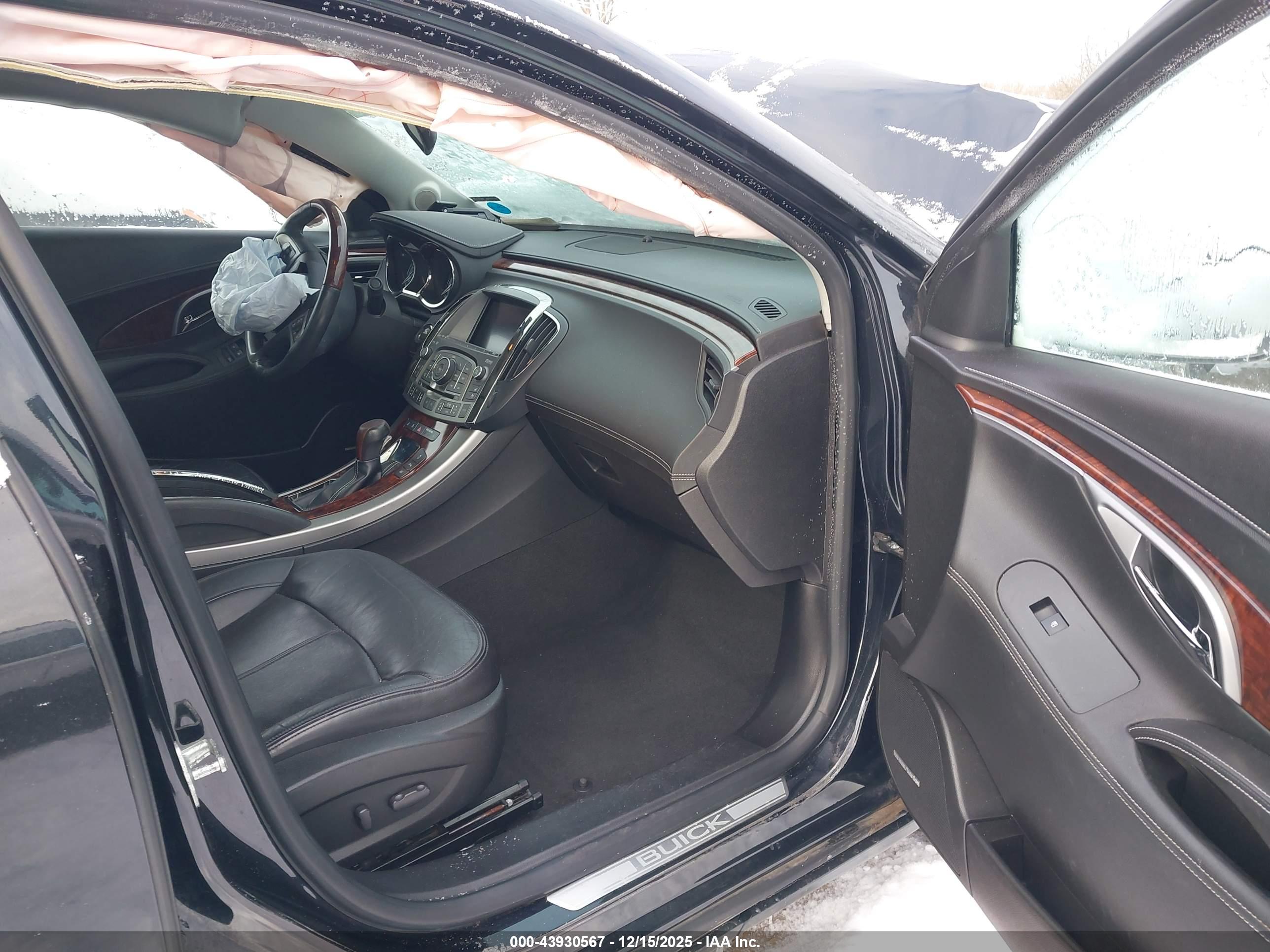 BUICK LACROSSE image 5