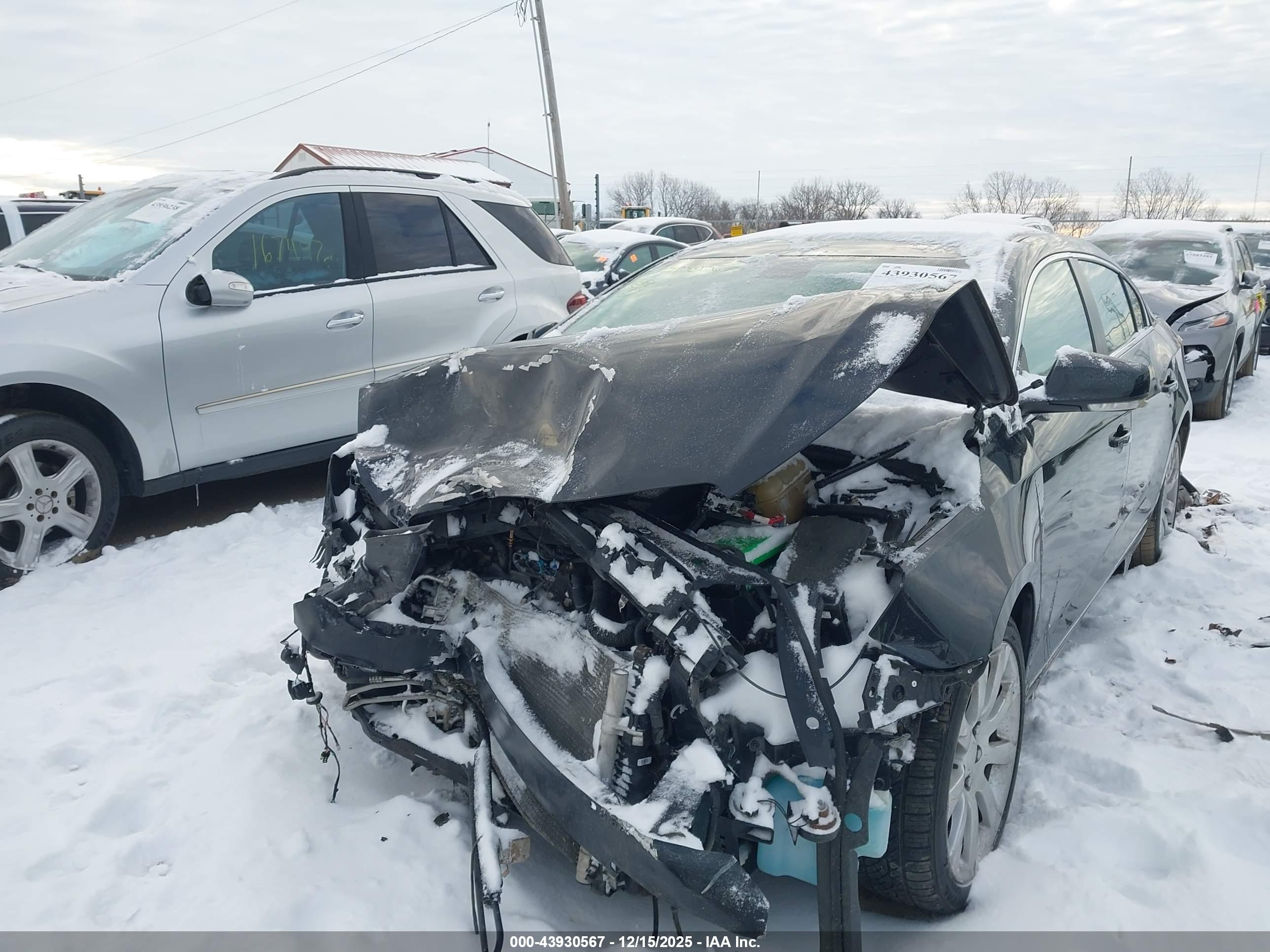 BUICK LACROSSE image 6
