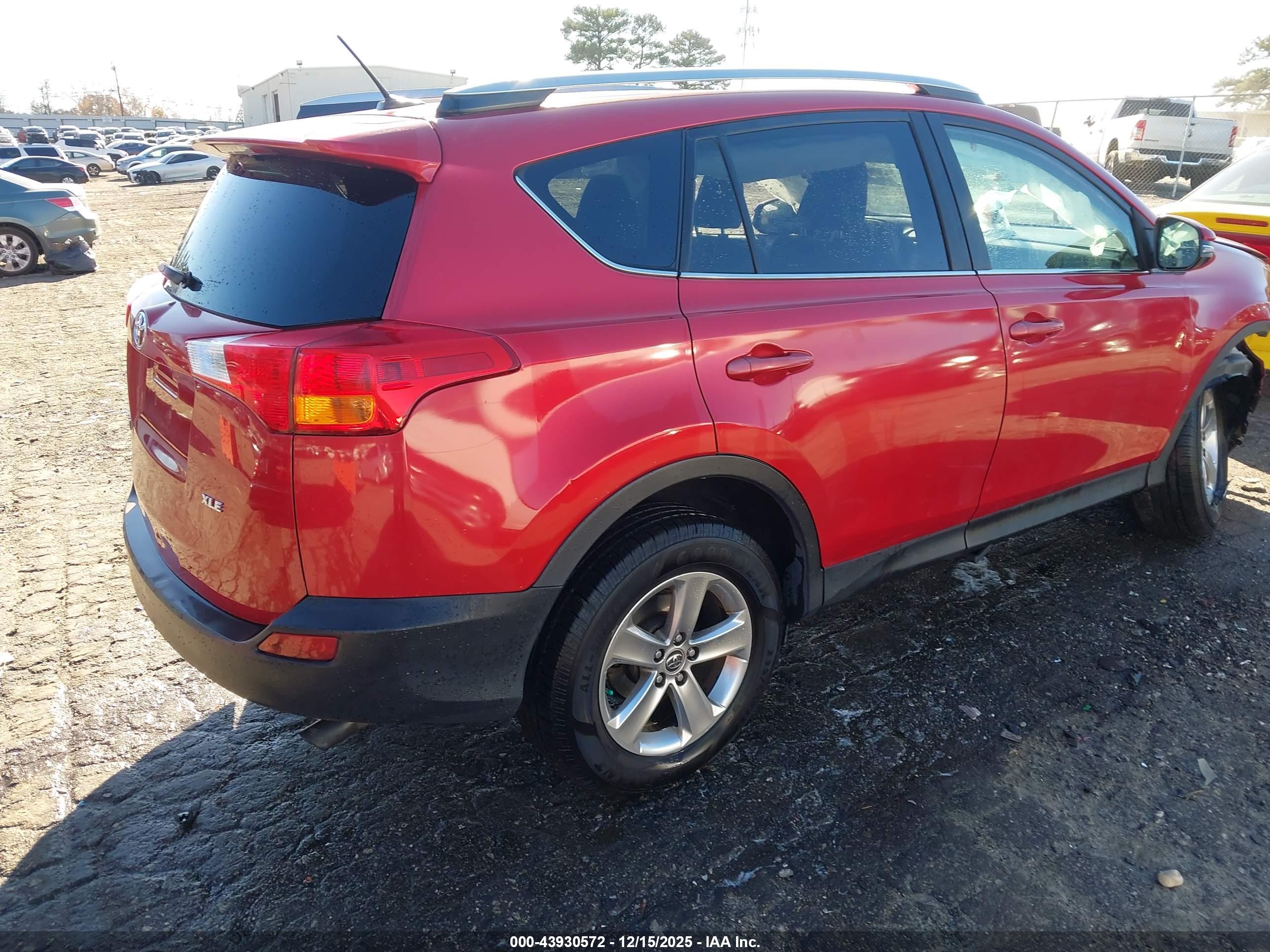 TOYOTA RAV4 image 4
