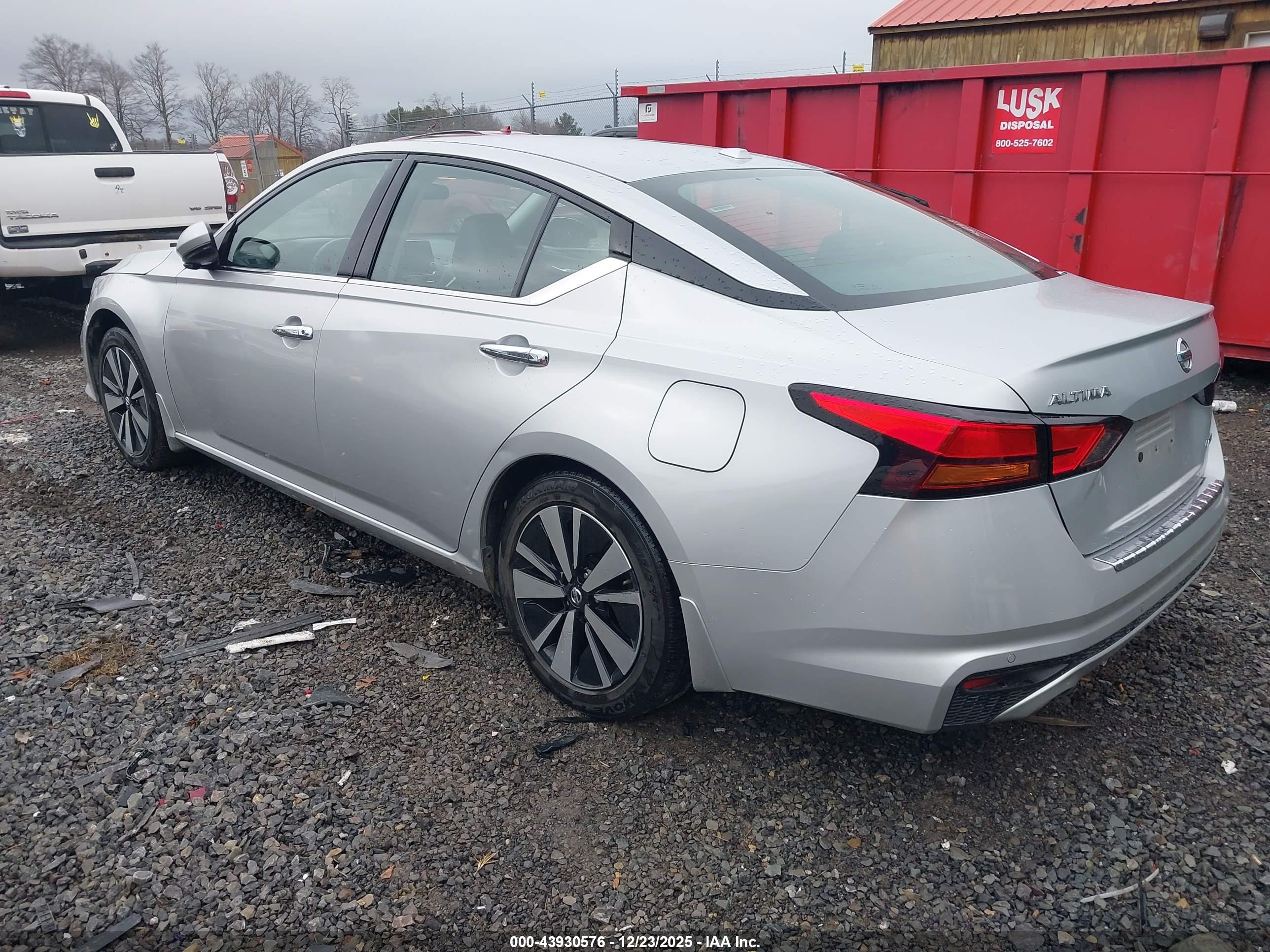 NISSAN ALTIMA image 3