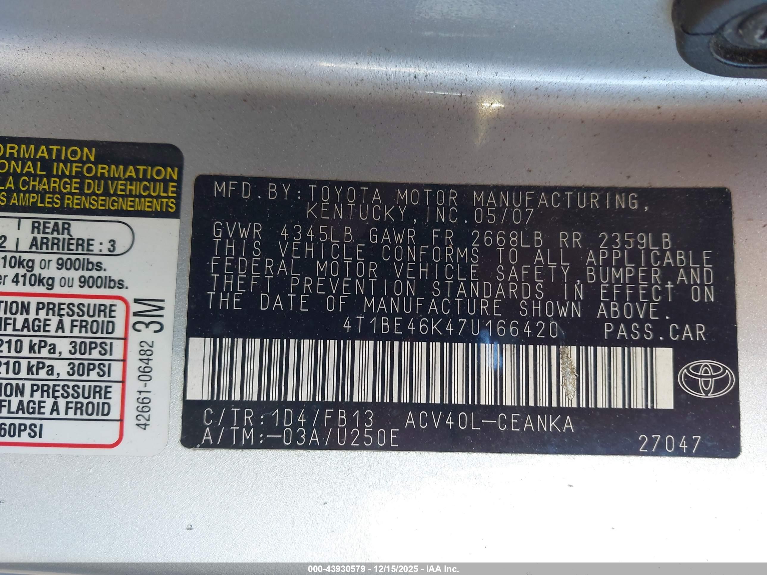 TOYOTA CAMRY image 9