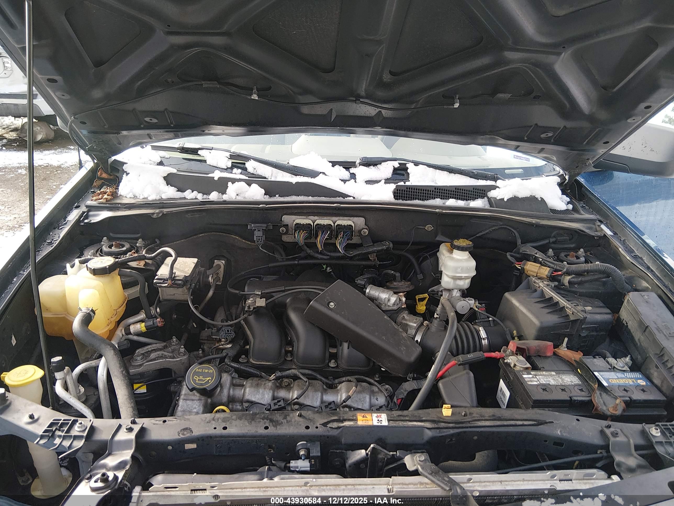 FORD ESCAPE image 10