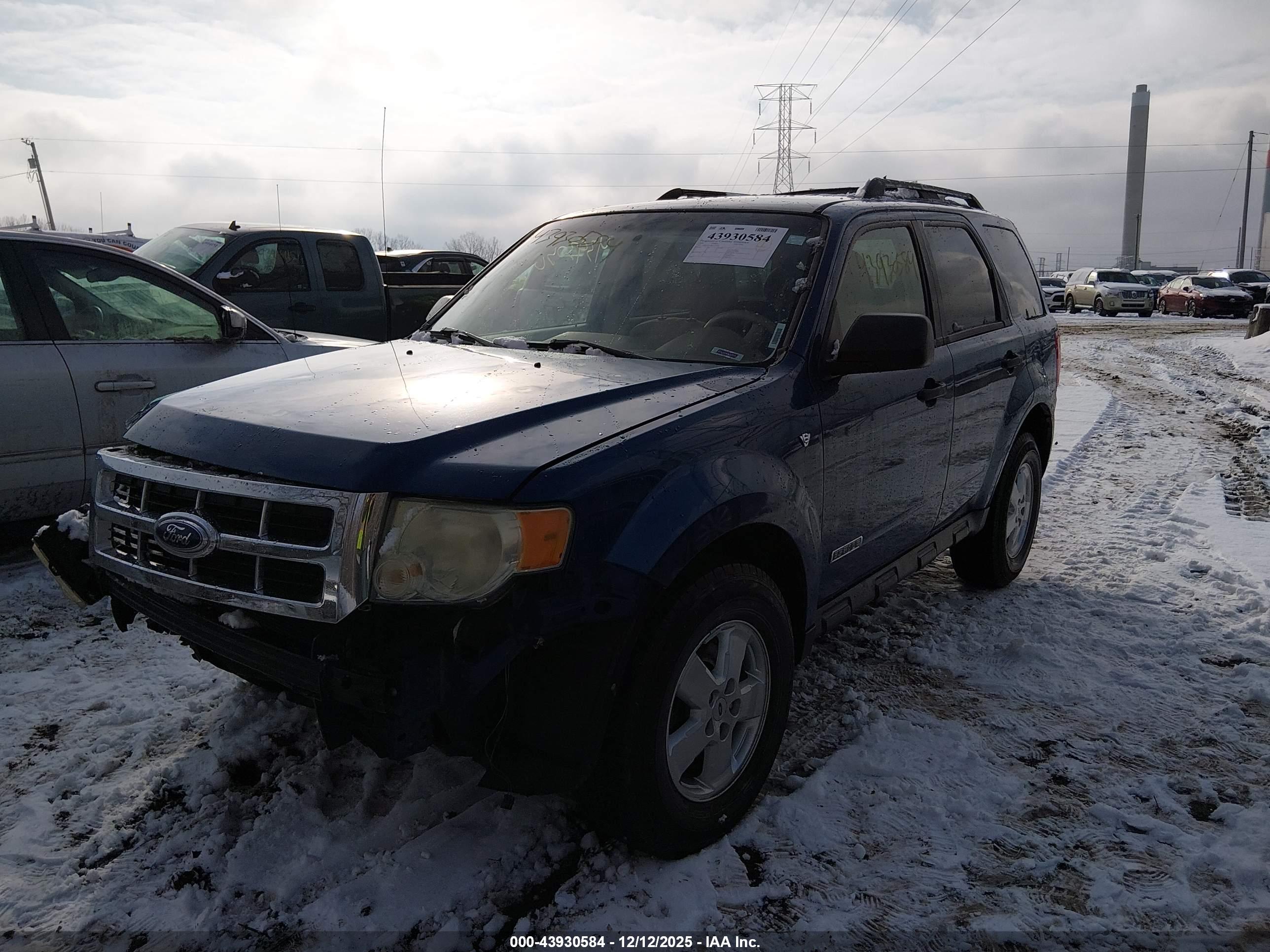 FORD ESCAPE image 2