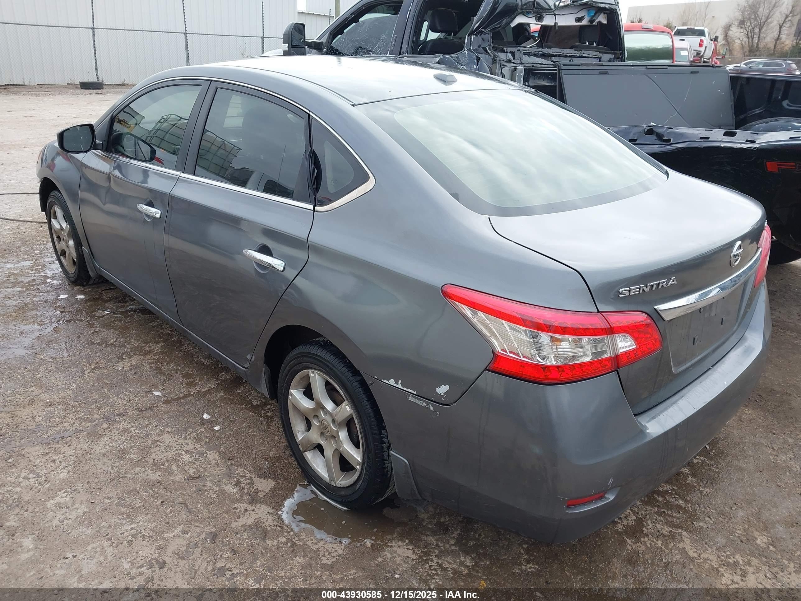 NISSAN SENTRA image 3