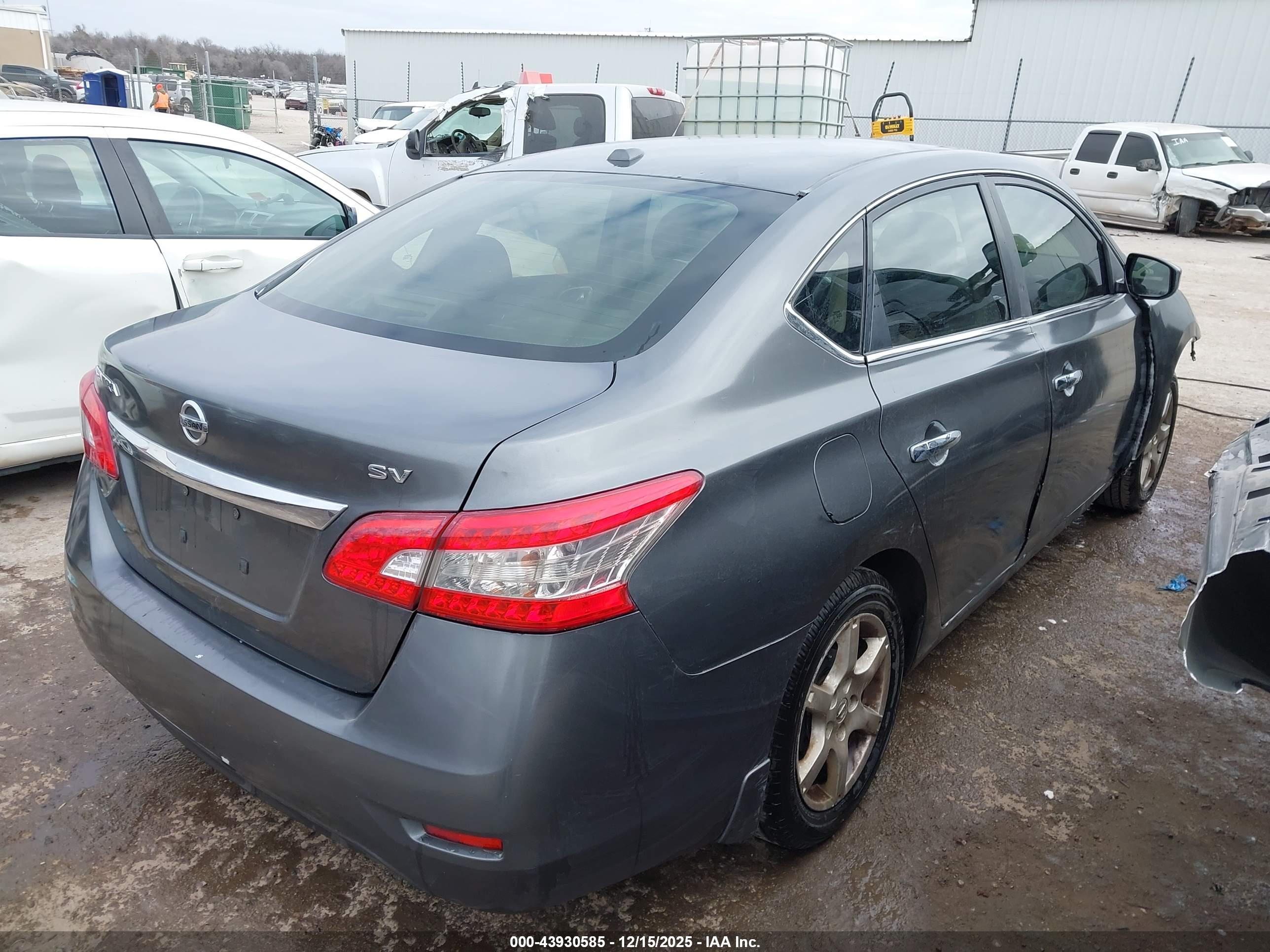 NISSAN SENTRA image 4