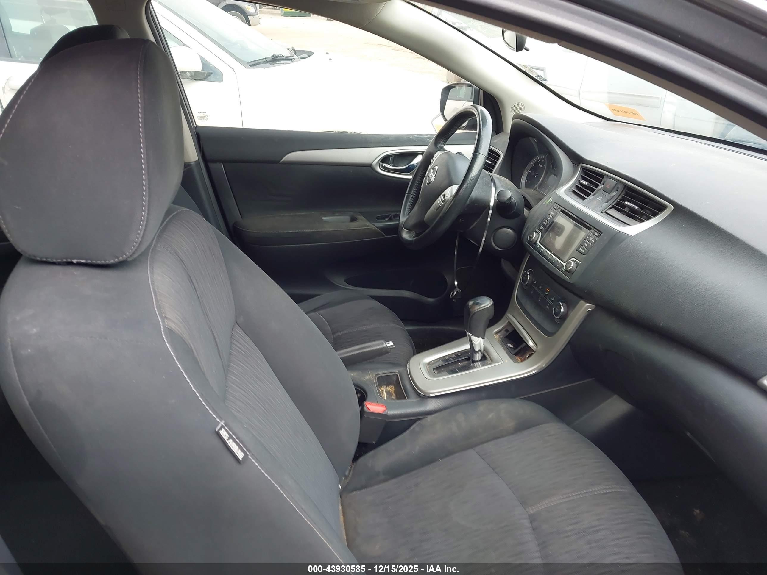 NISSAN SENTRA image 5