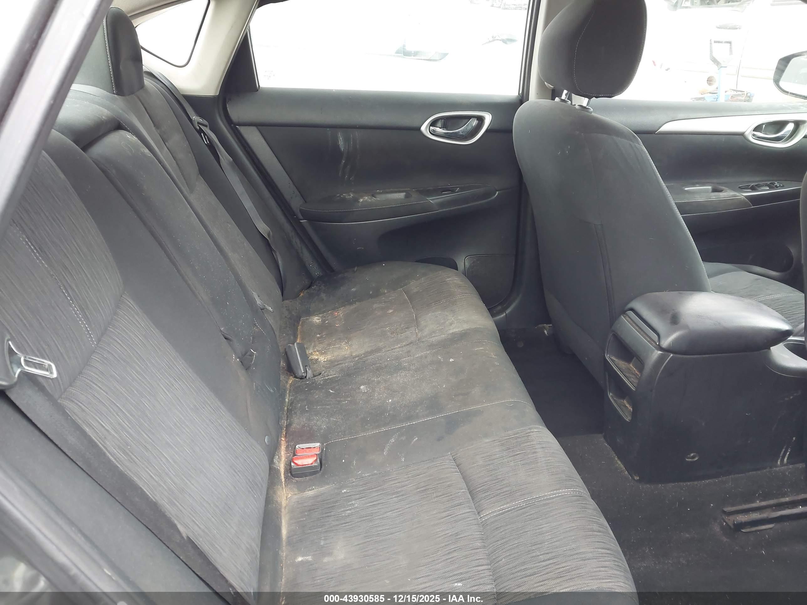 NISSAN SENTRA image 8