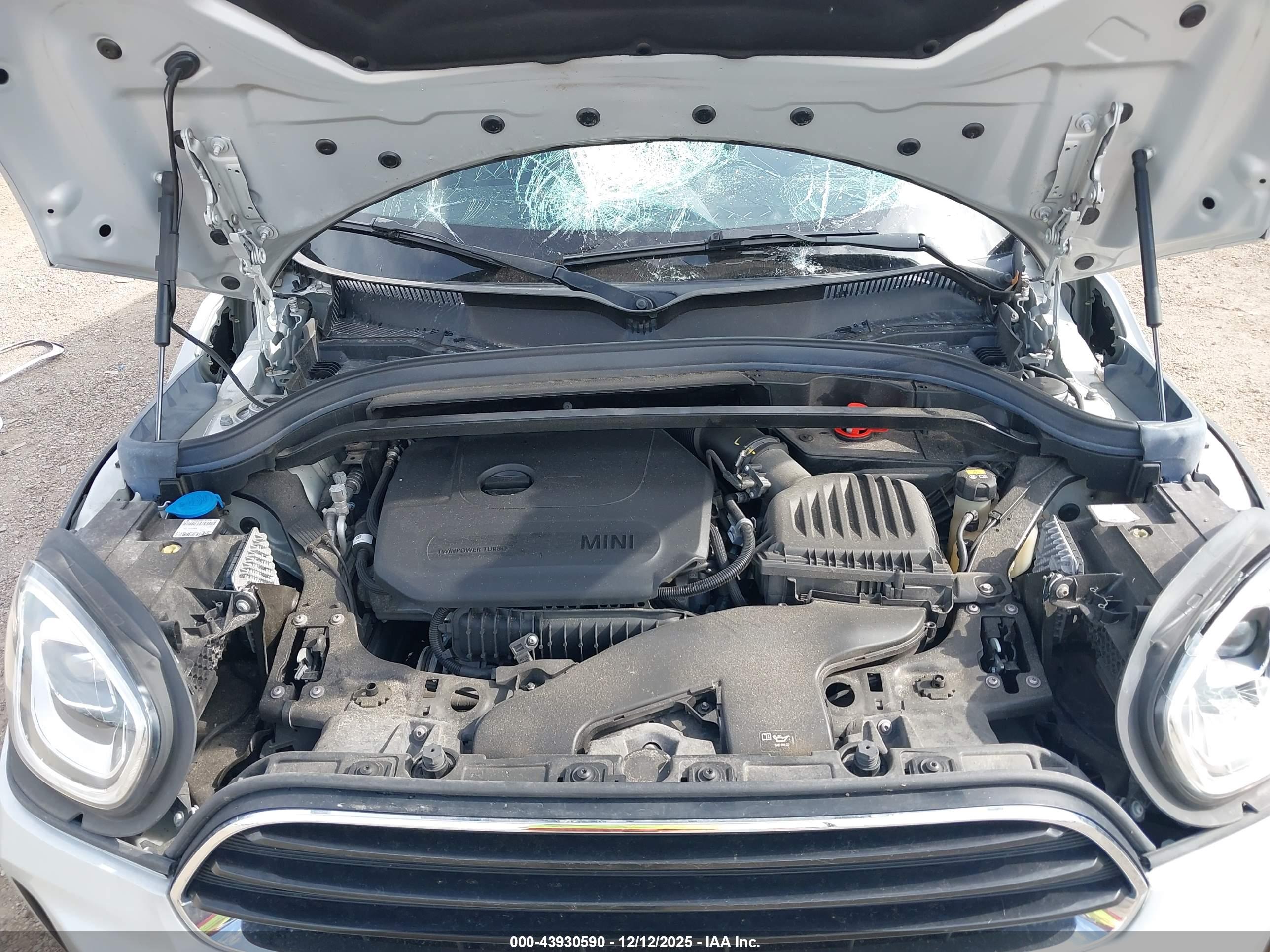 MINI COUNTRYMAN image 10