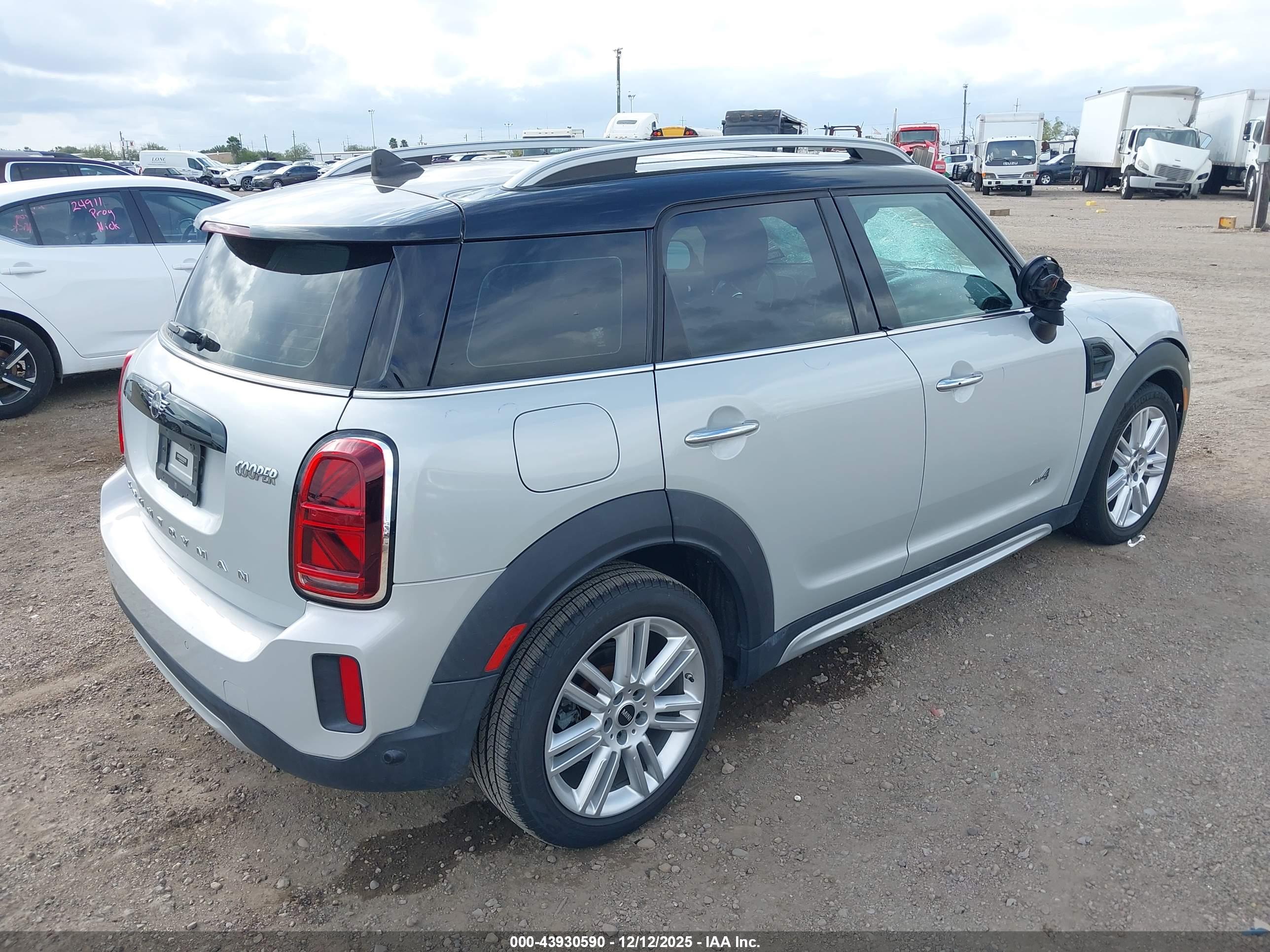 MINI COUNTRYMAN image 4