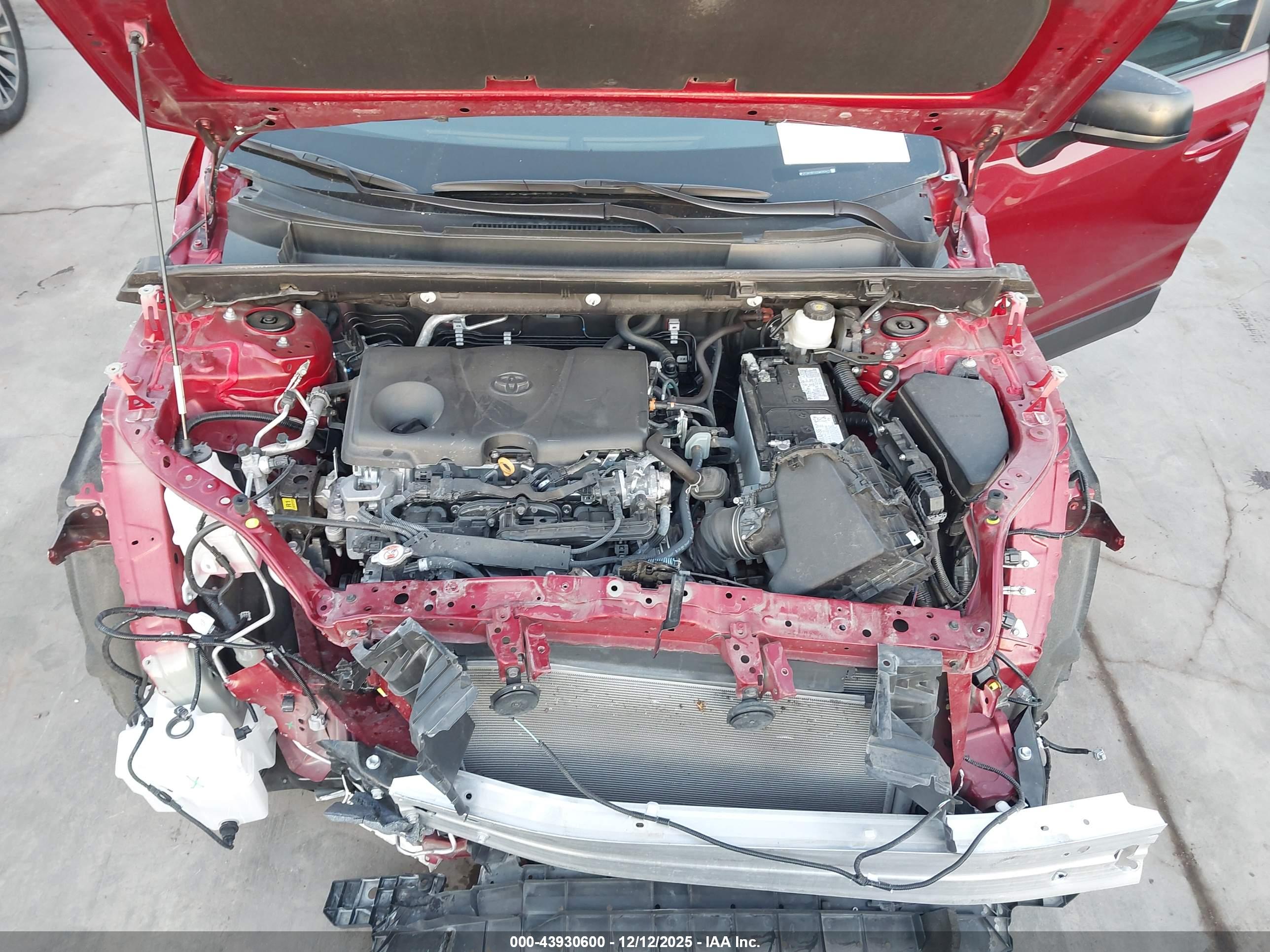 TOYOTA RAV4 image 10