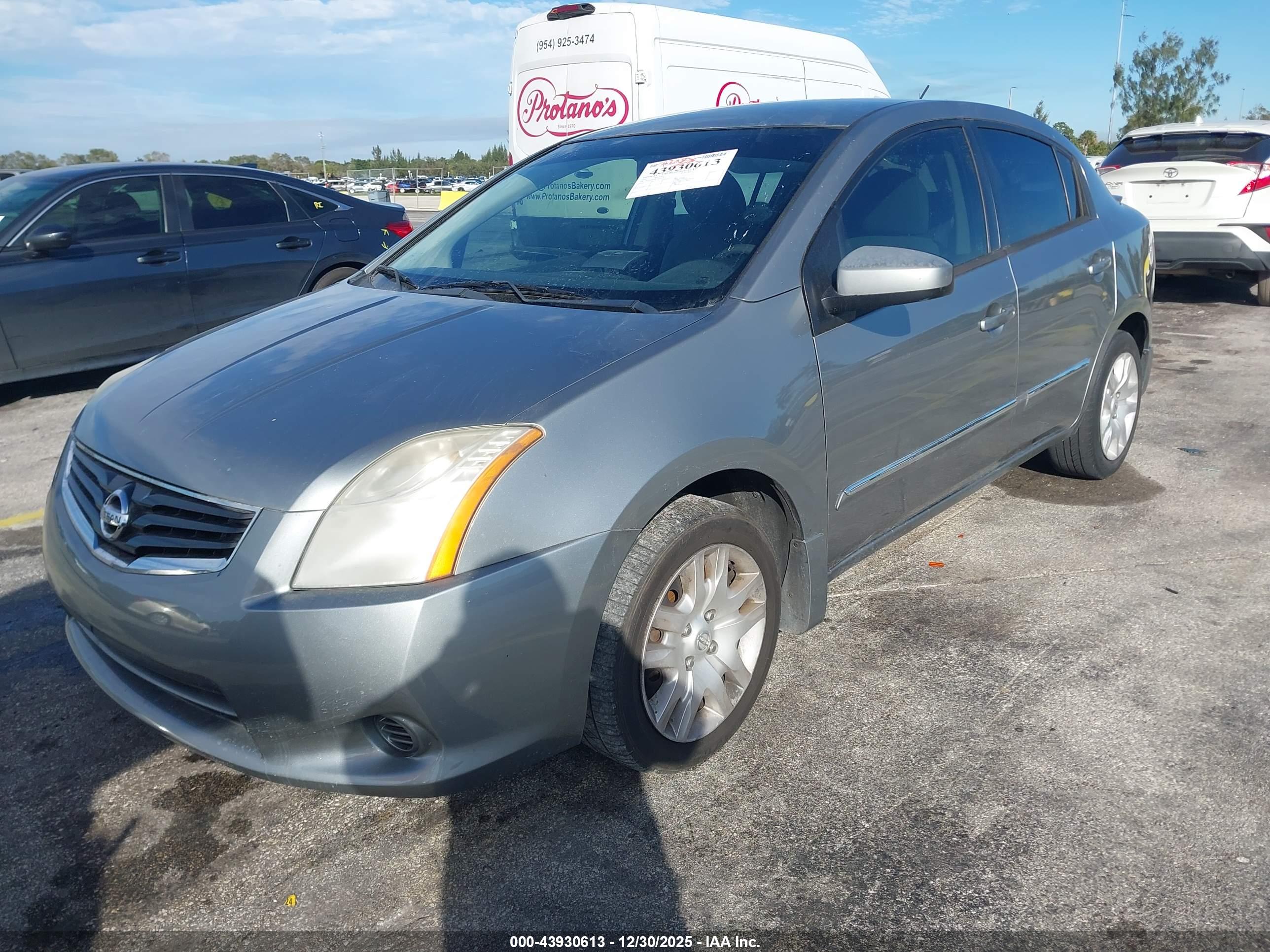 NISSAN SENTRA image 2