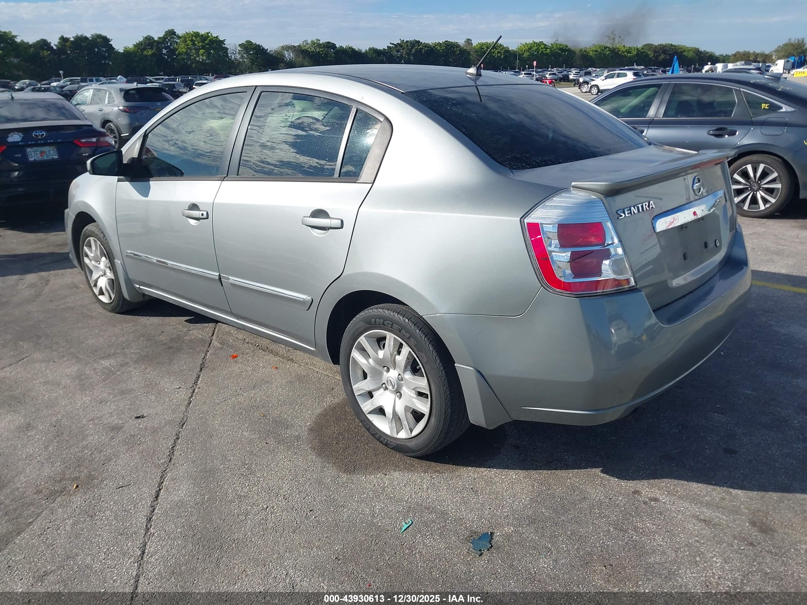 NISSAN SENTRA image 3