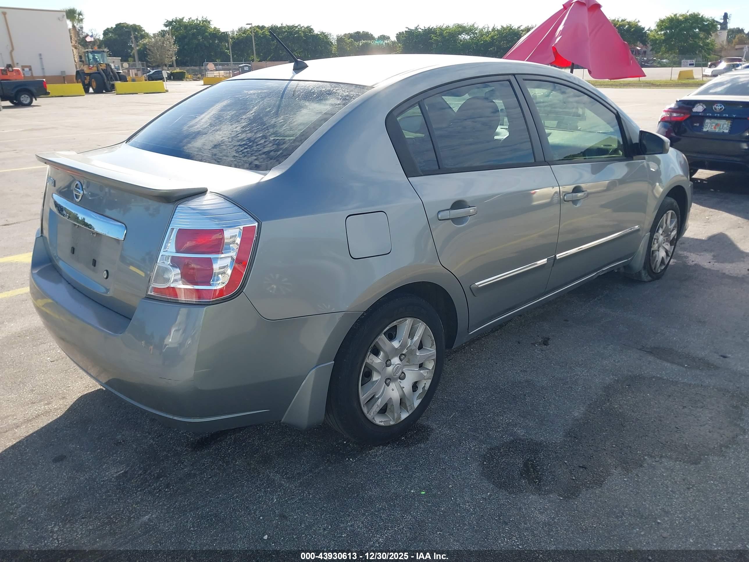 NISSAN SENTRA image 4