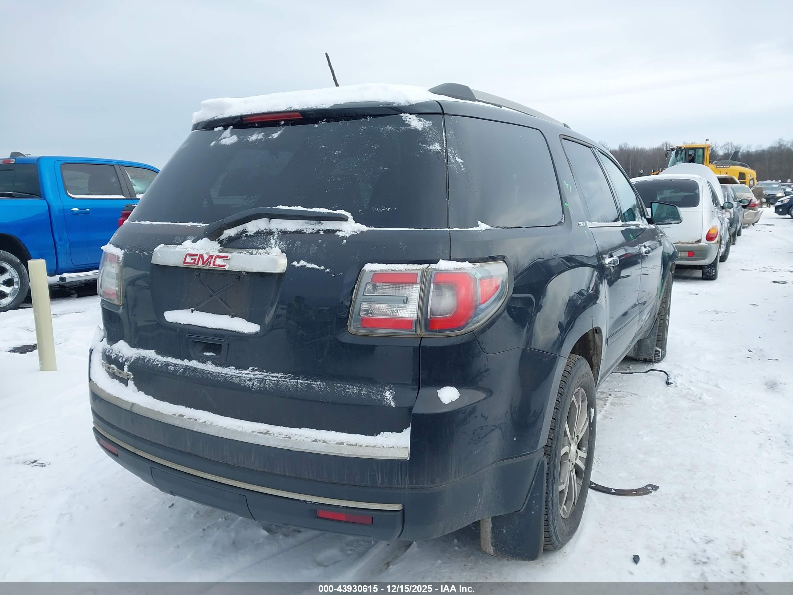 GMC ACADIA image 4