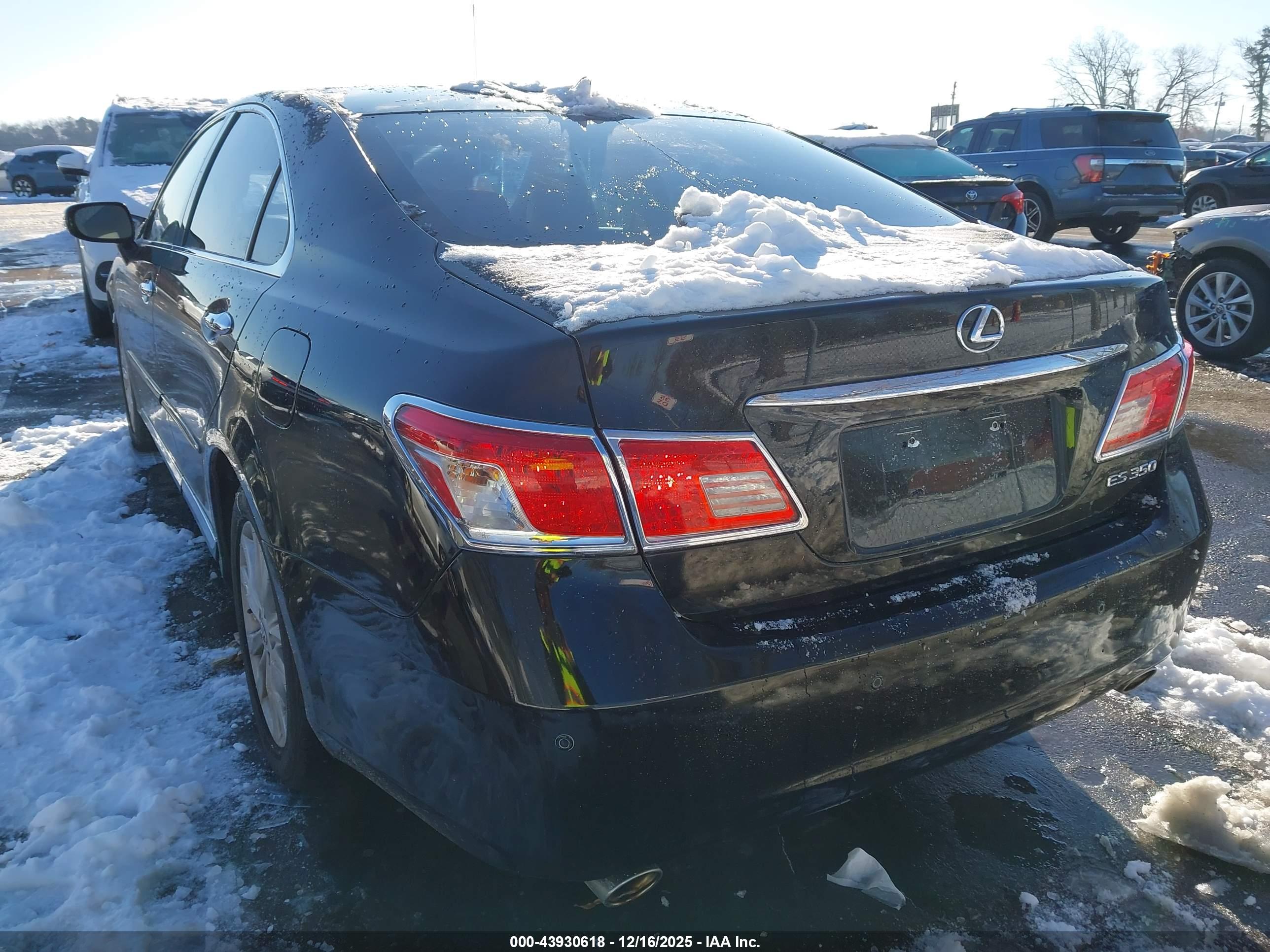 LEXUS ES image 3