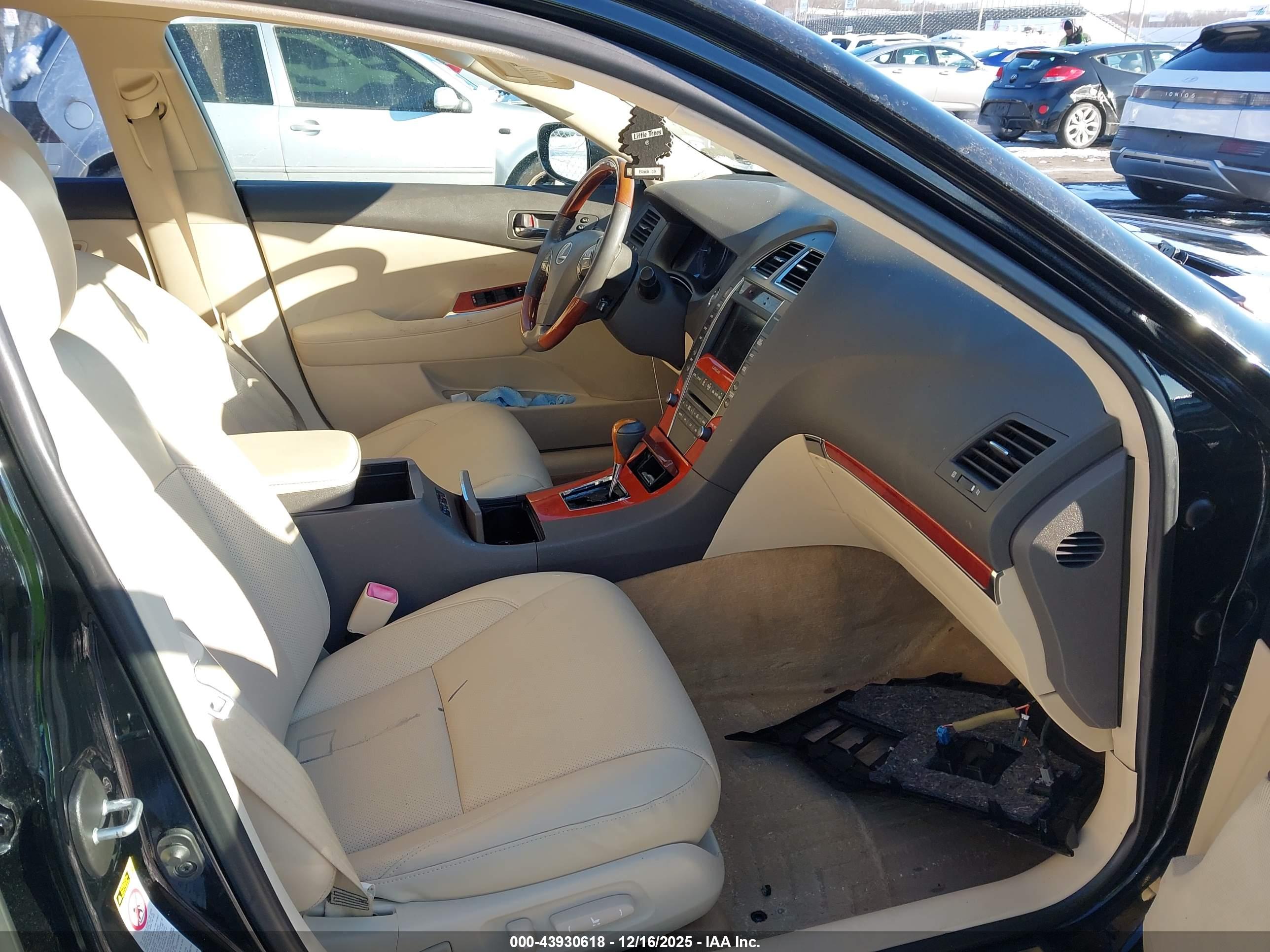 LEXUS ES image 5