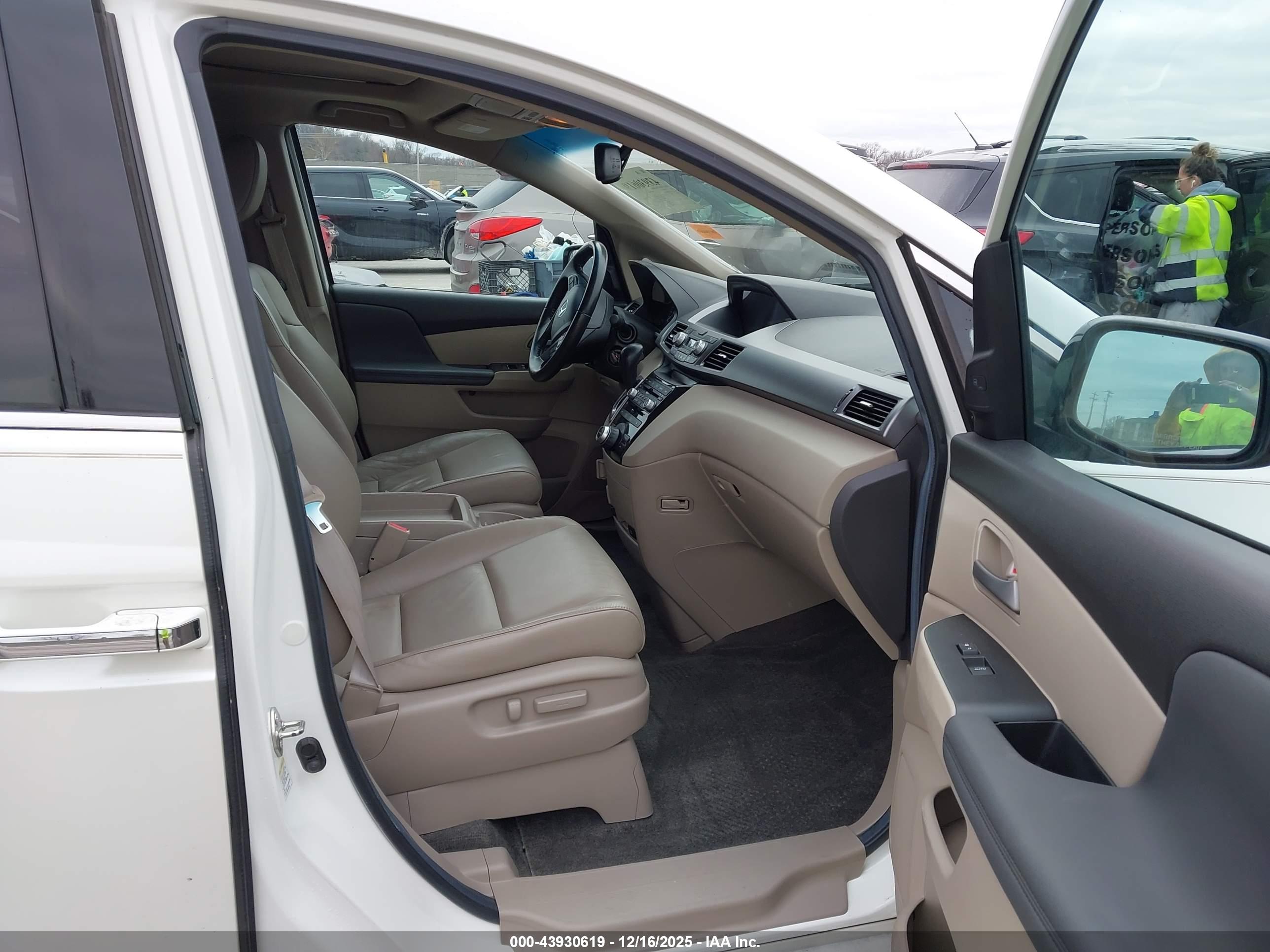 HONDA ODYSSEY image 5