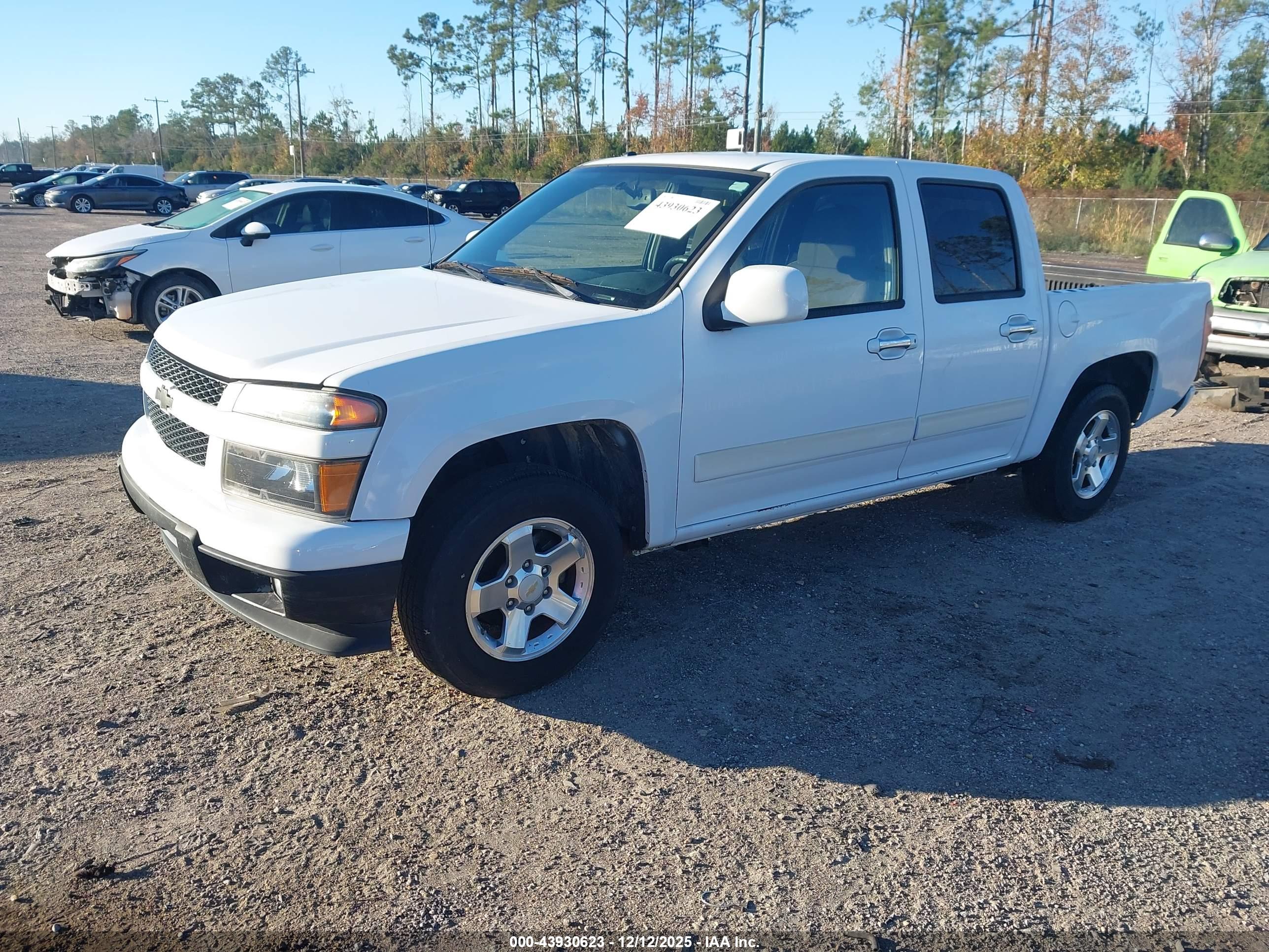 CHEVROLET COLORADO image 2