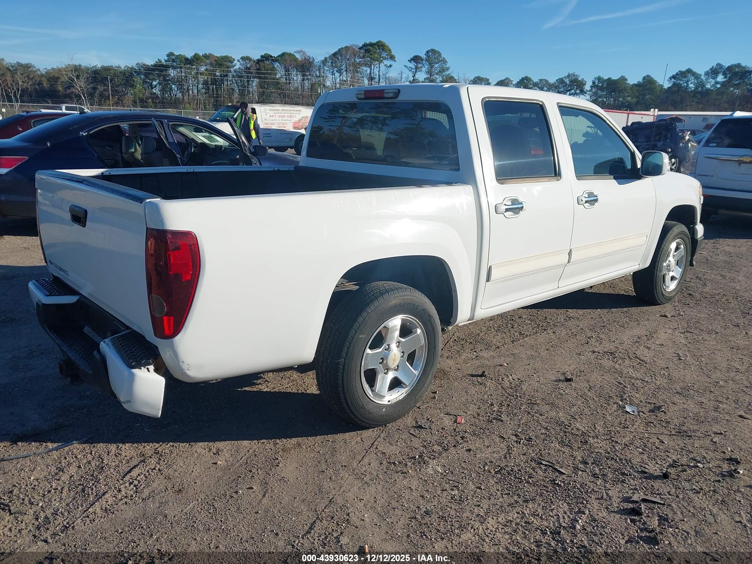 CHEVROLET COLORADO image 4