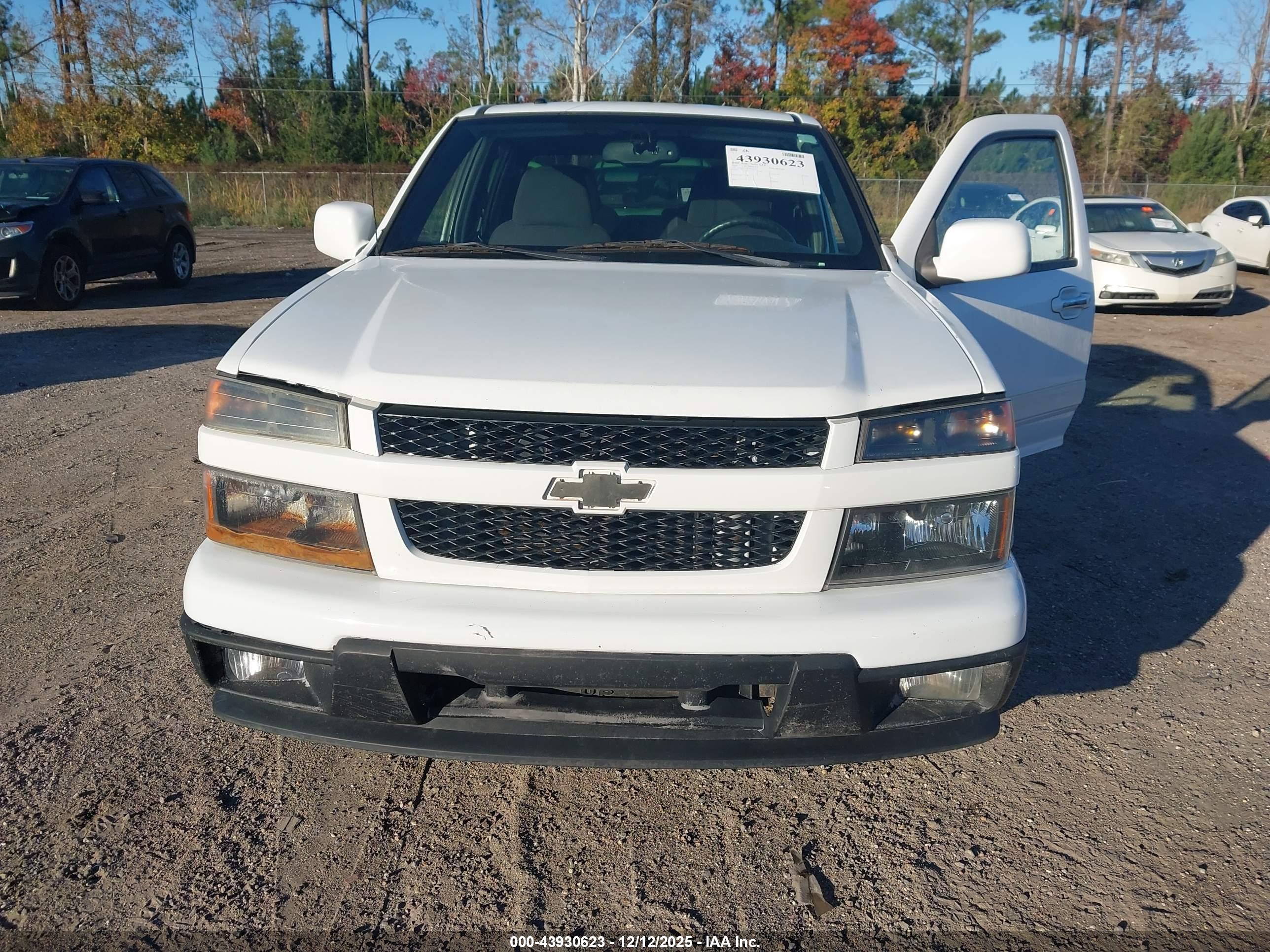 CHEVROLET COLORADO image 6