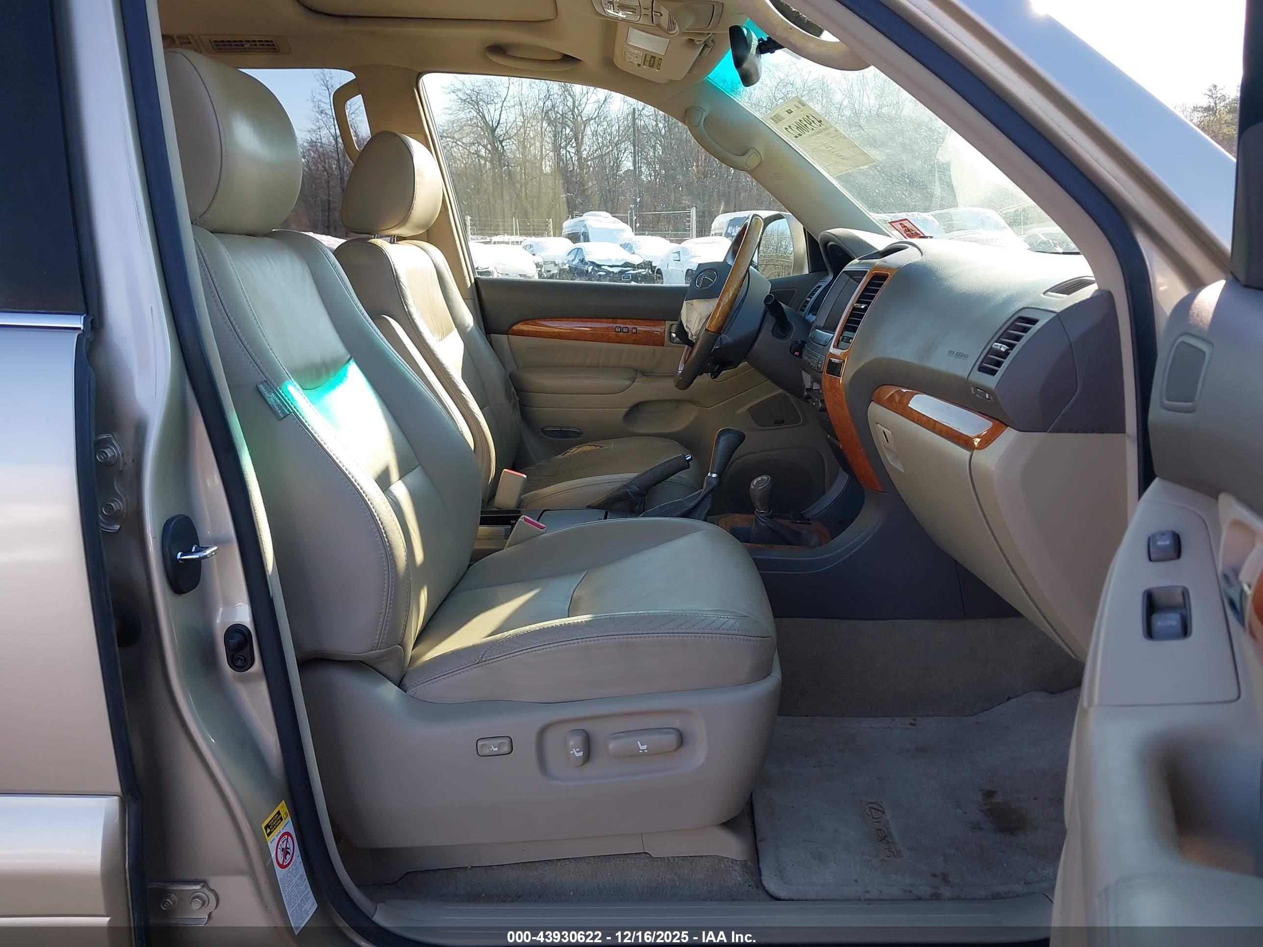 LEXUS GX image 5