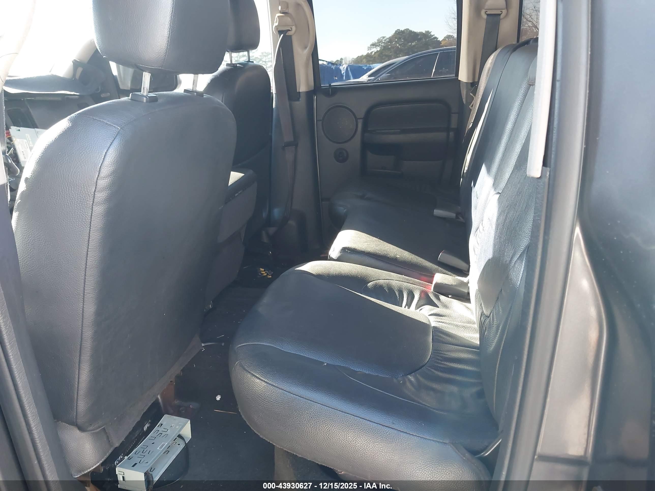 DODGE RAM image 8