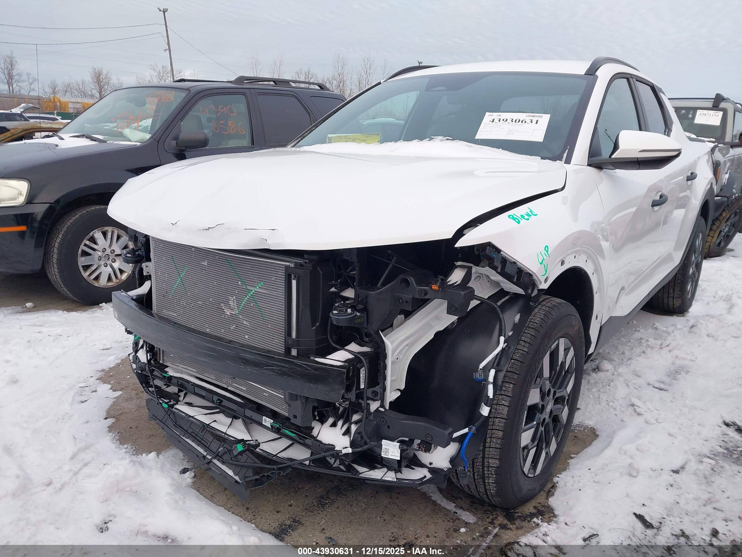 HYUNDAI SANTA image 6