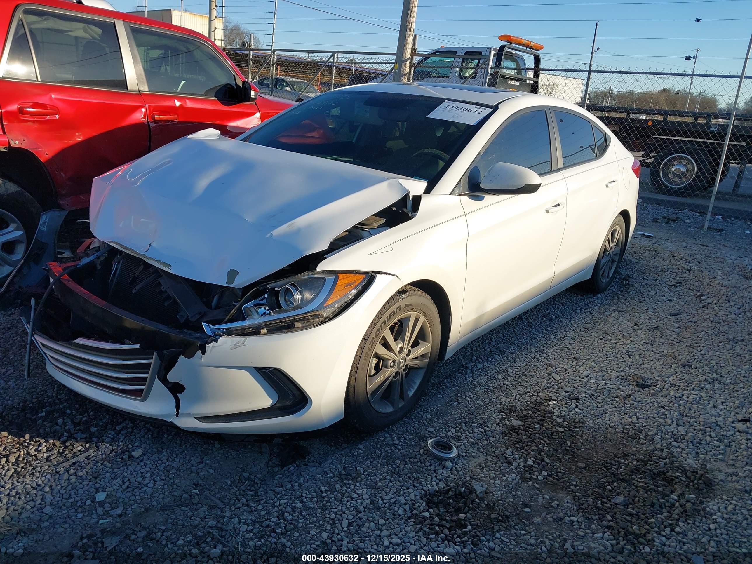 HYUNDAI ELANTRA image 2