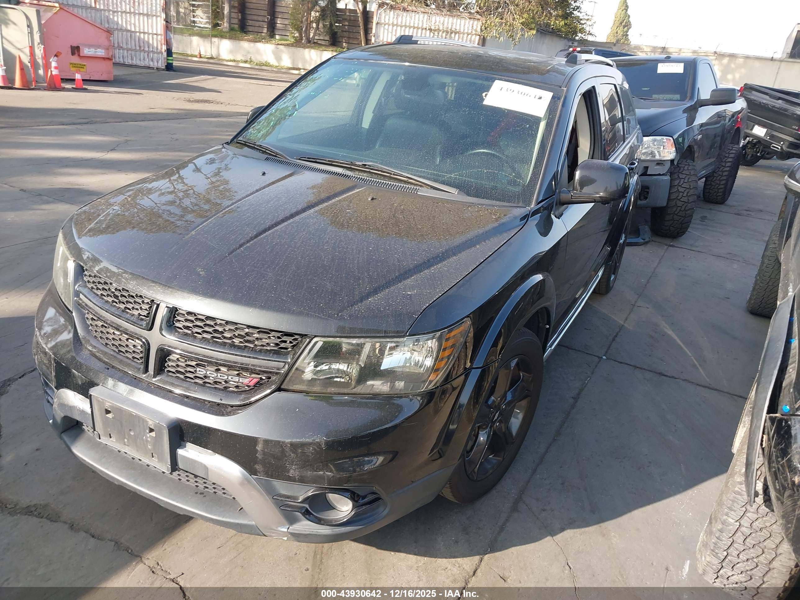 DODGE JOURNEY image 2