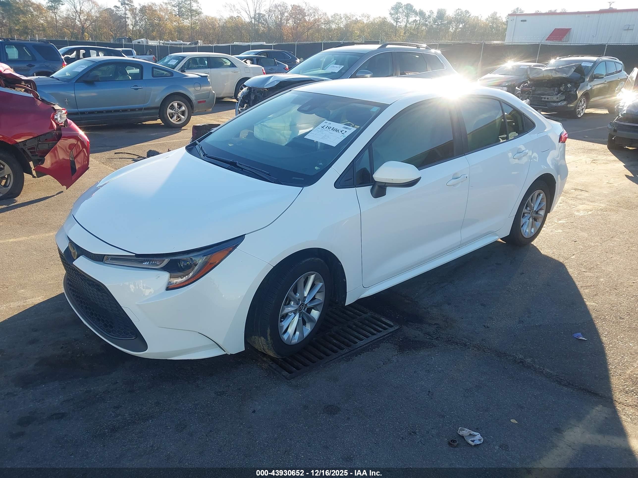 TOYOTA COROLLA image 2