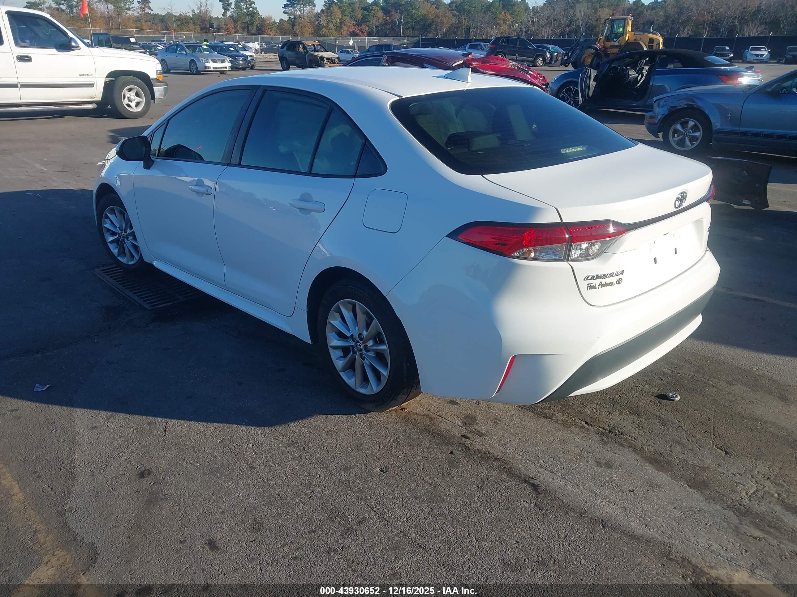 TOYOTA COROLLA image 3