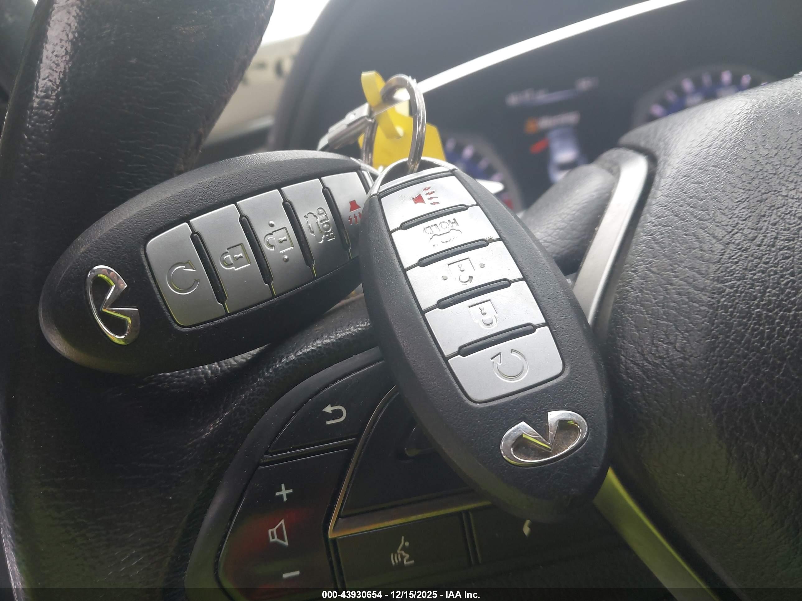 INFINITI Q50 image 11