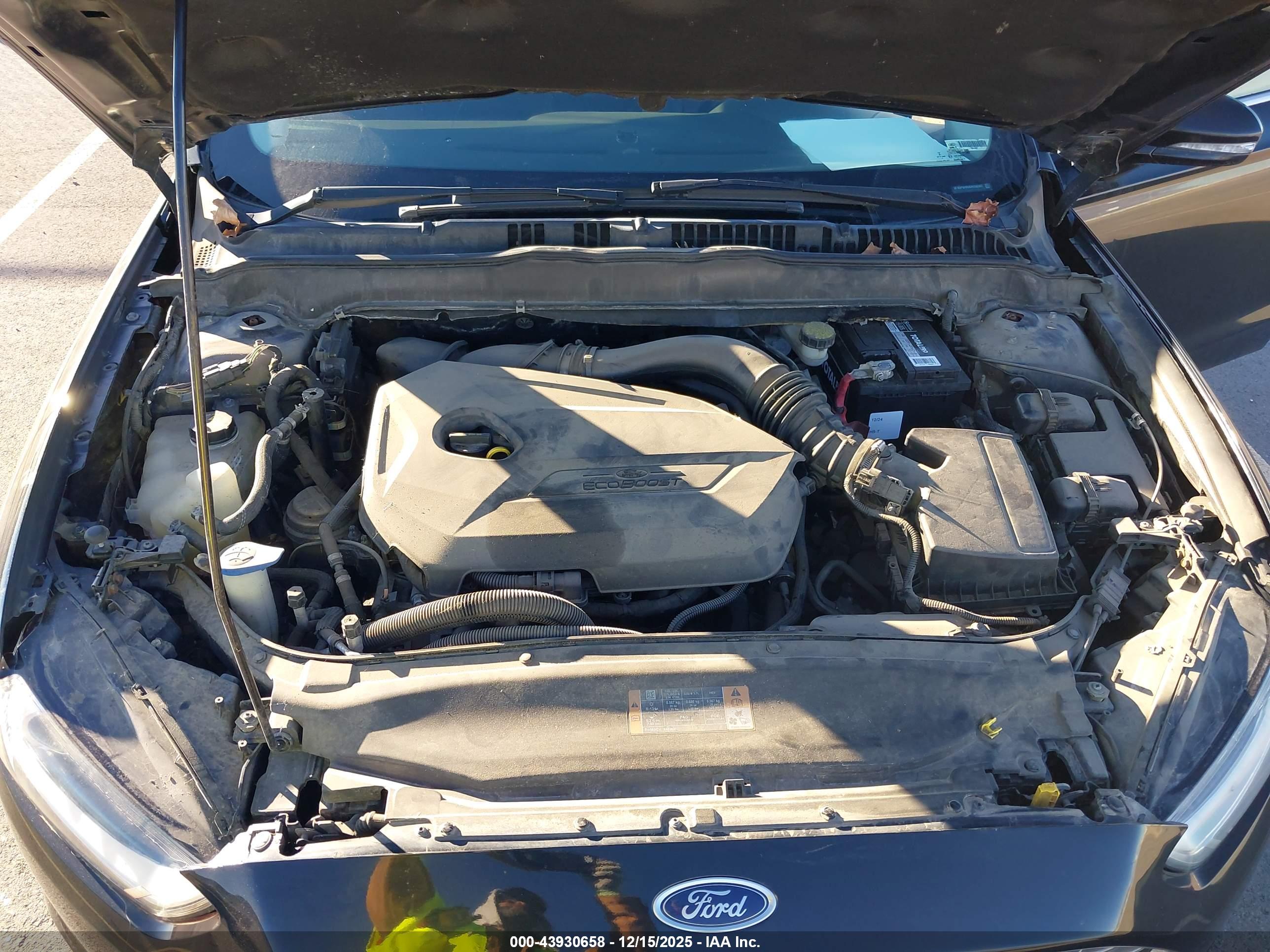 FORD FUSION image 10
