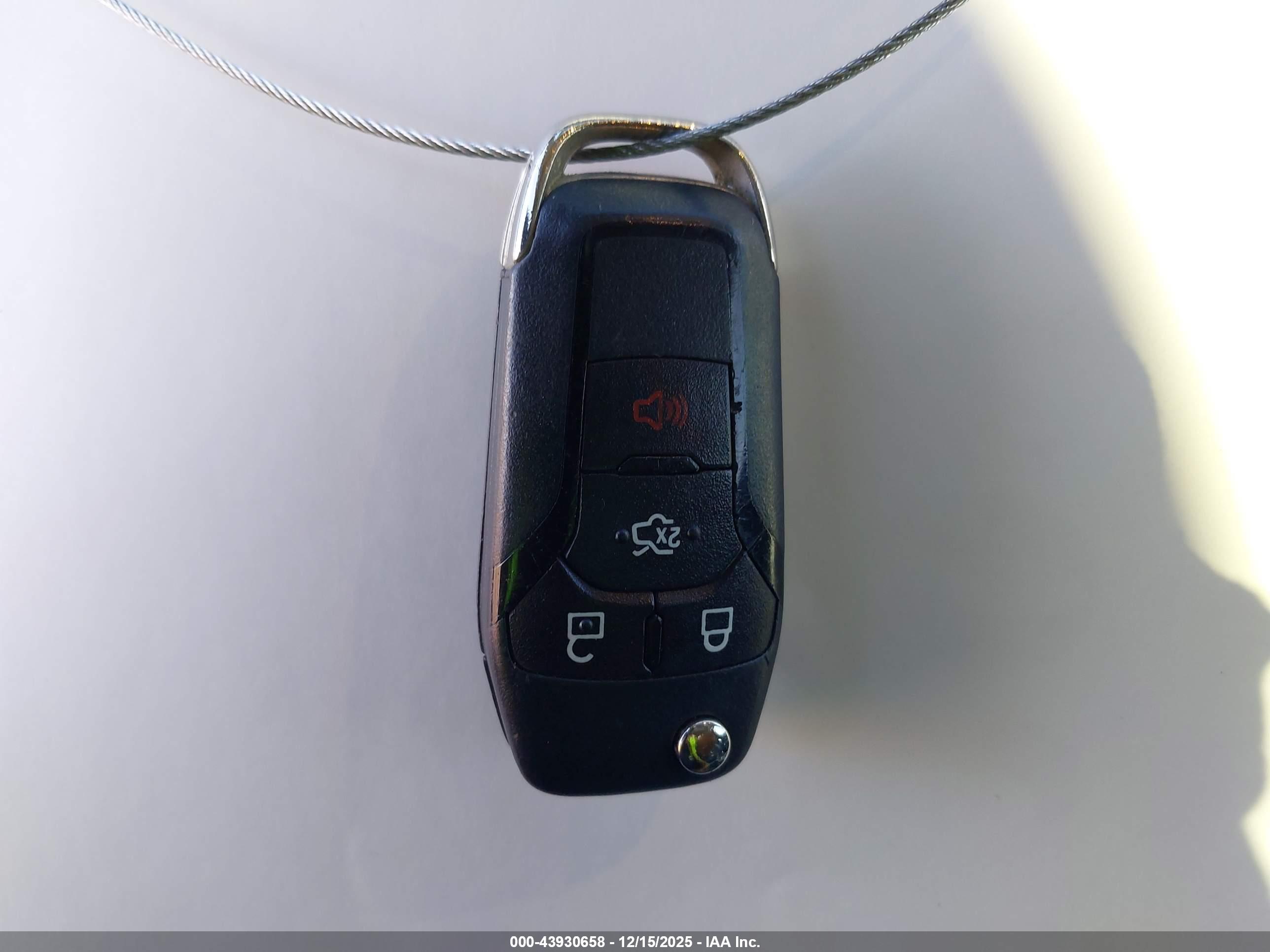 FORD FUSION image 11