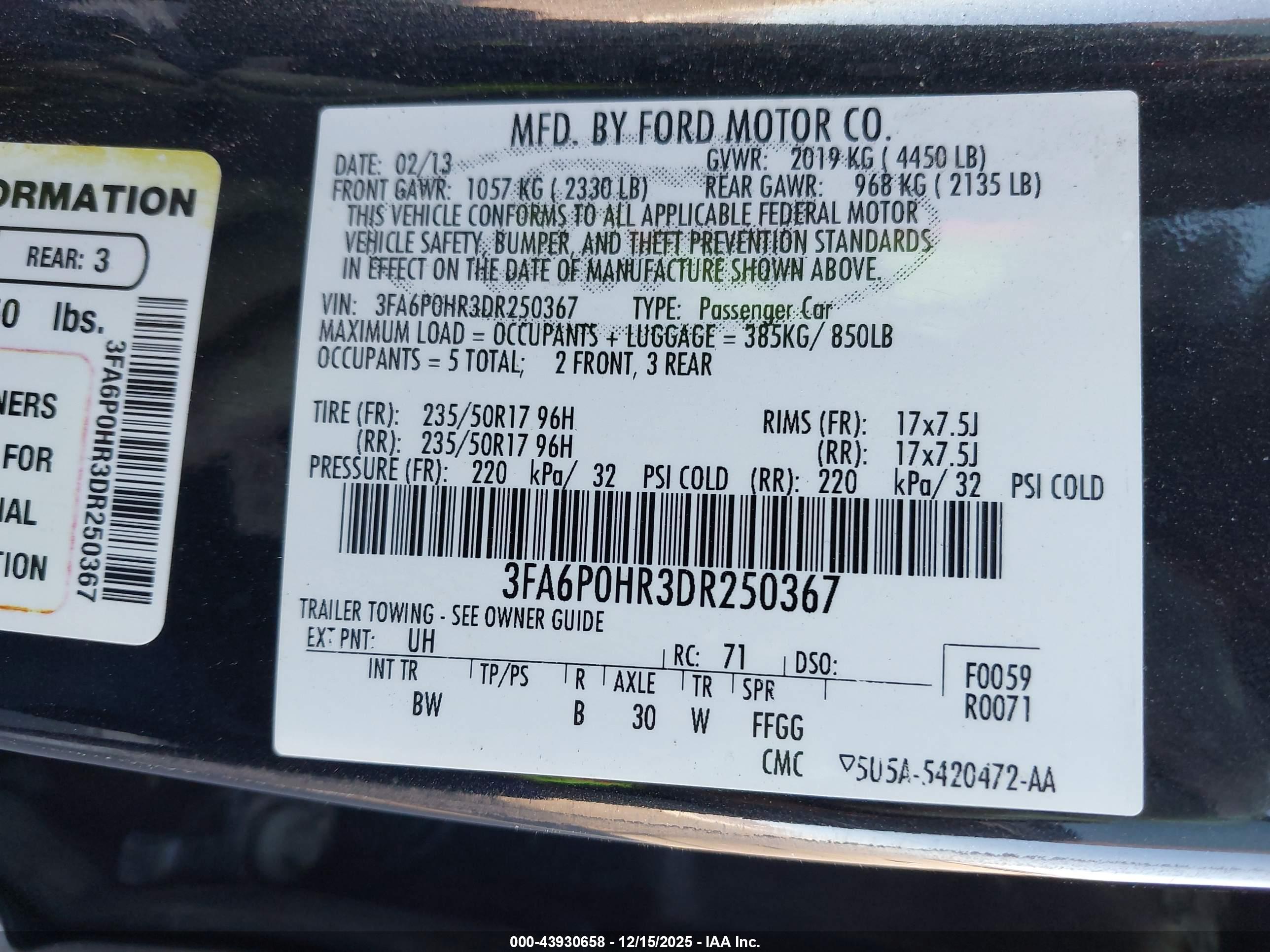 FORD FUSION image 9