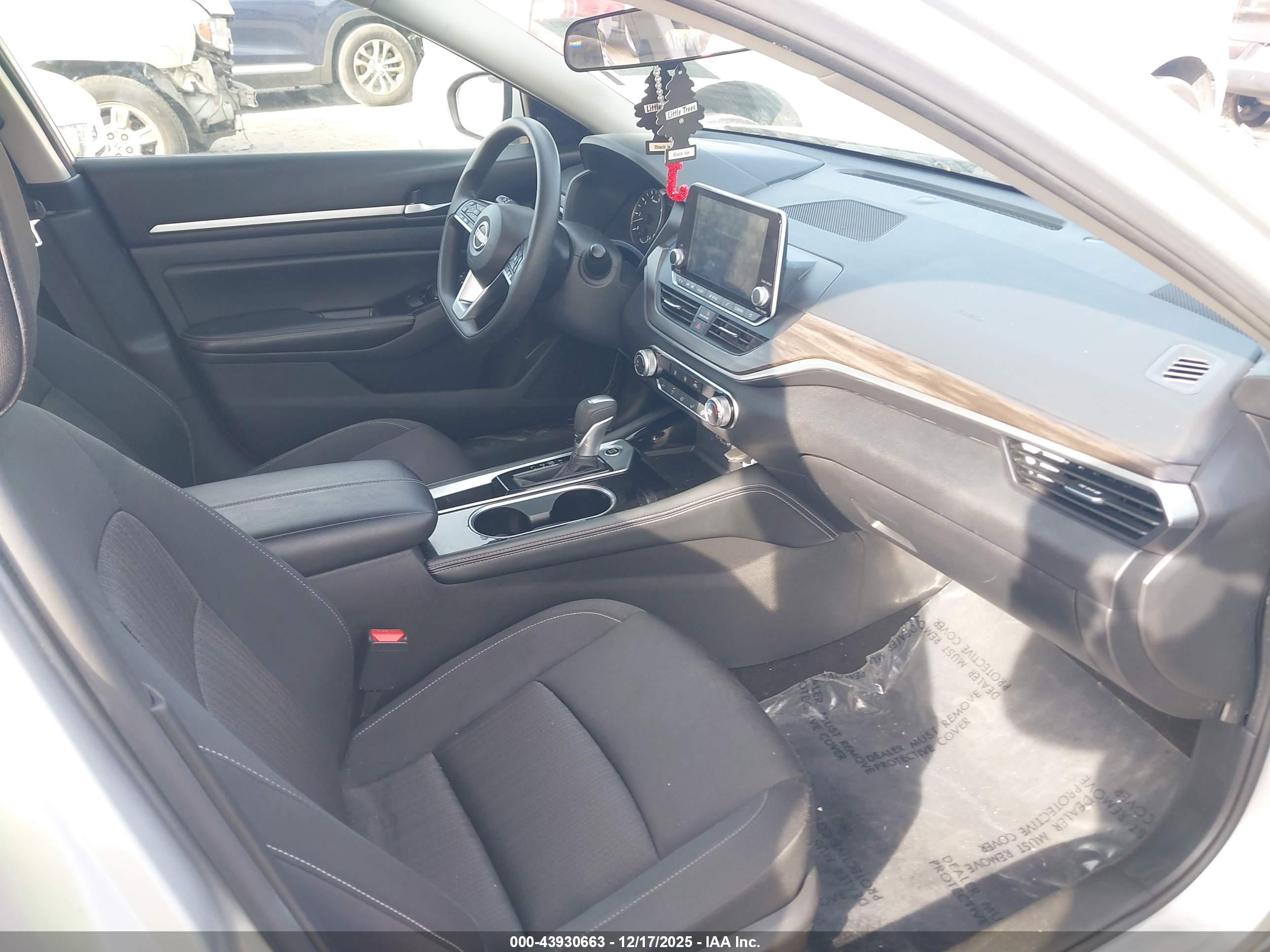 NISSAN ALTIMA image 5