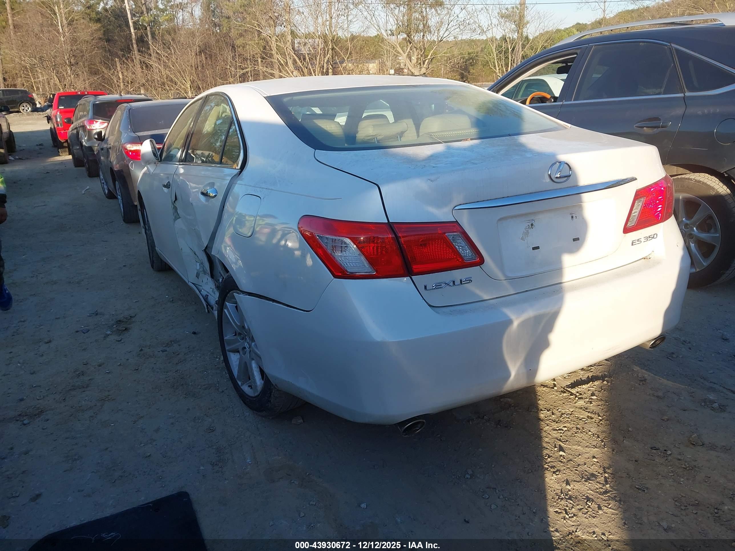 LEXUS ES image 3