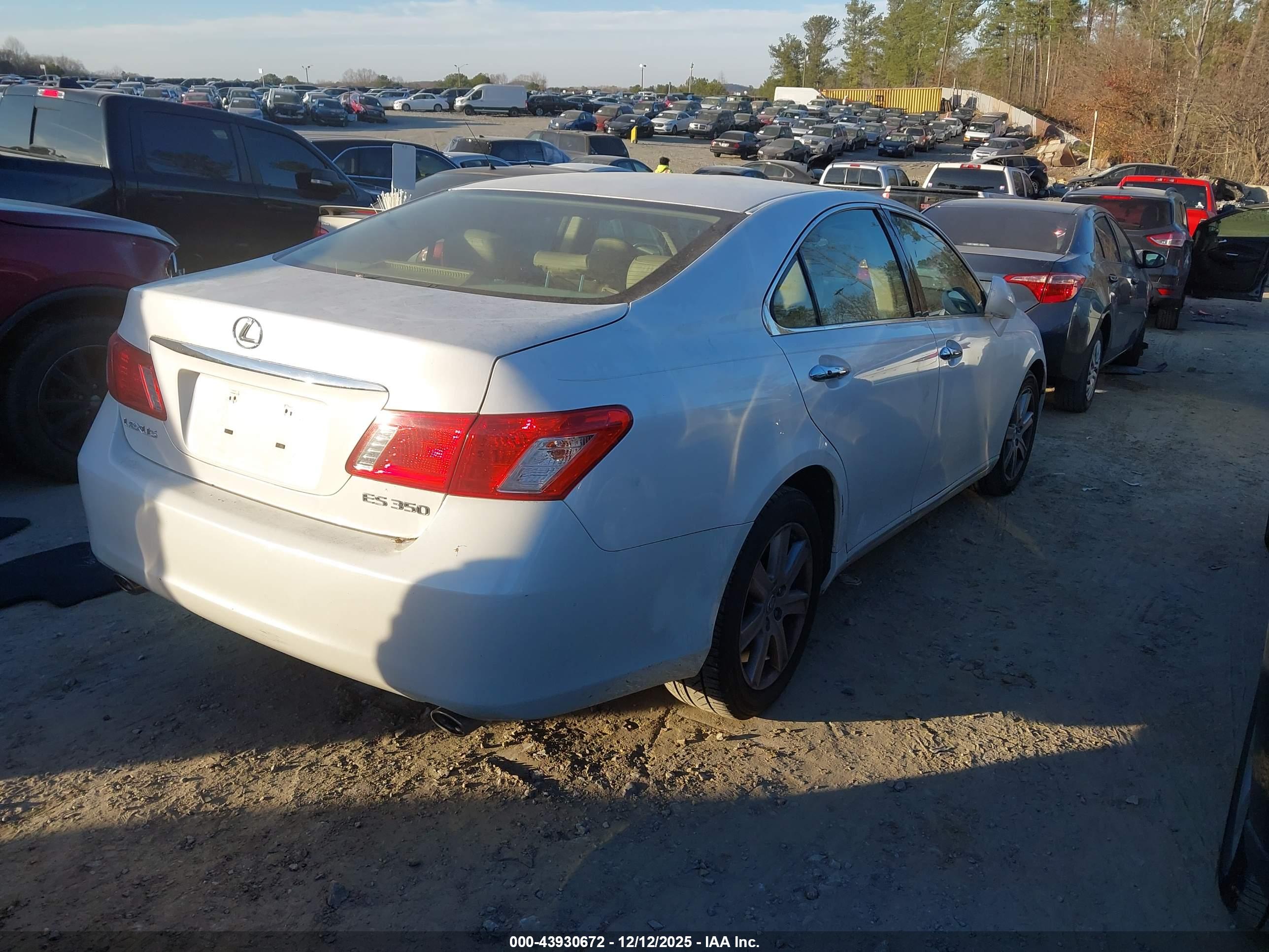 LEXUS ES image 4