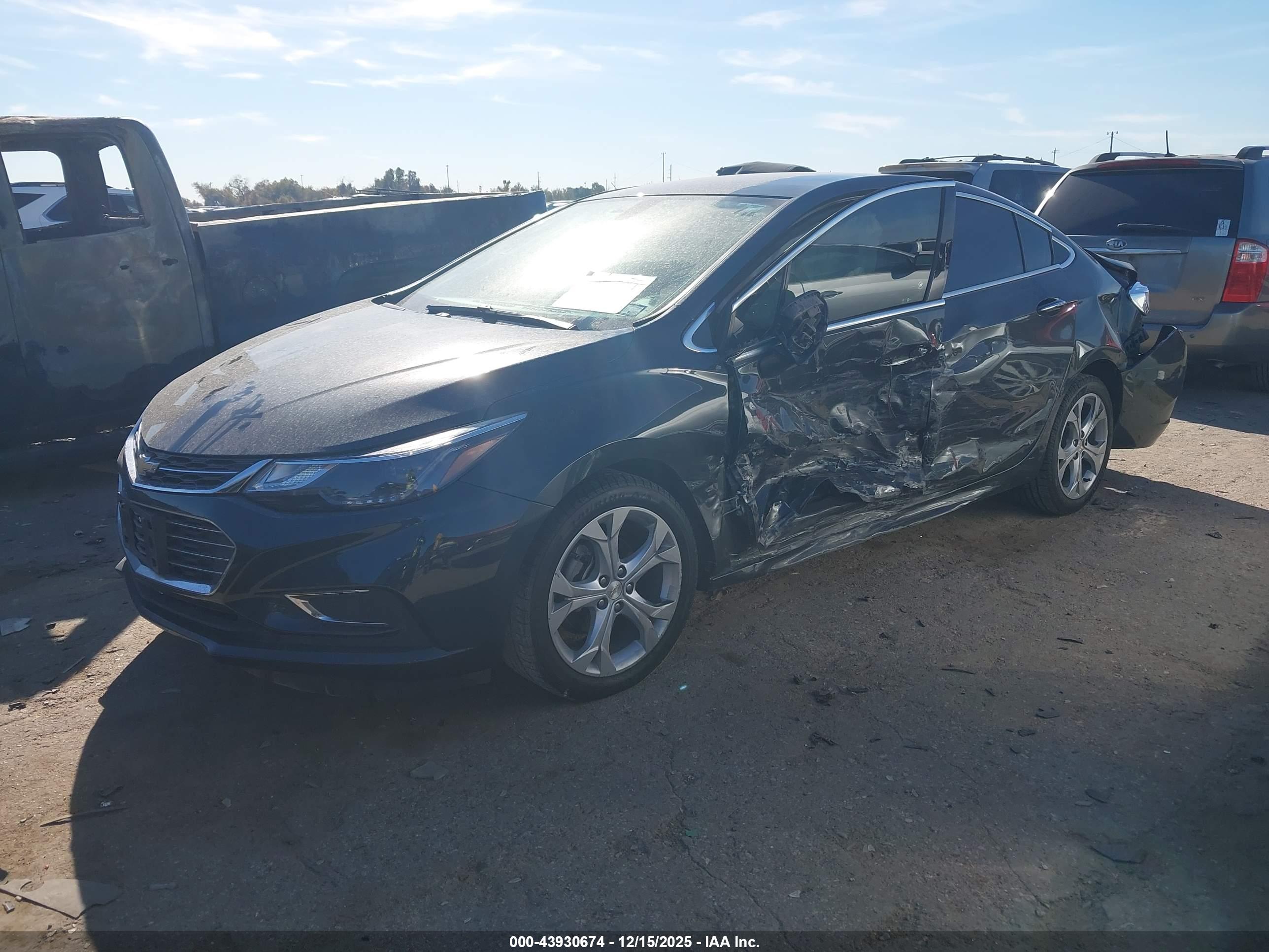 CHEVROLET CRUZE image 2