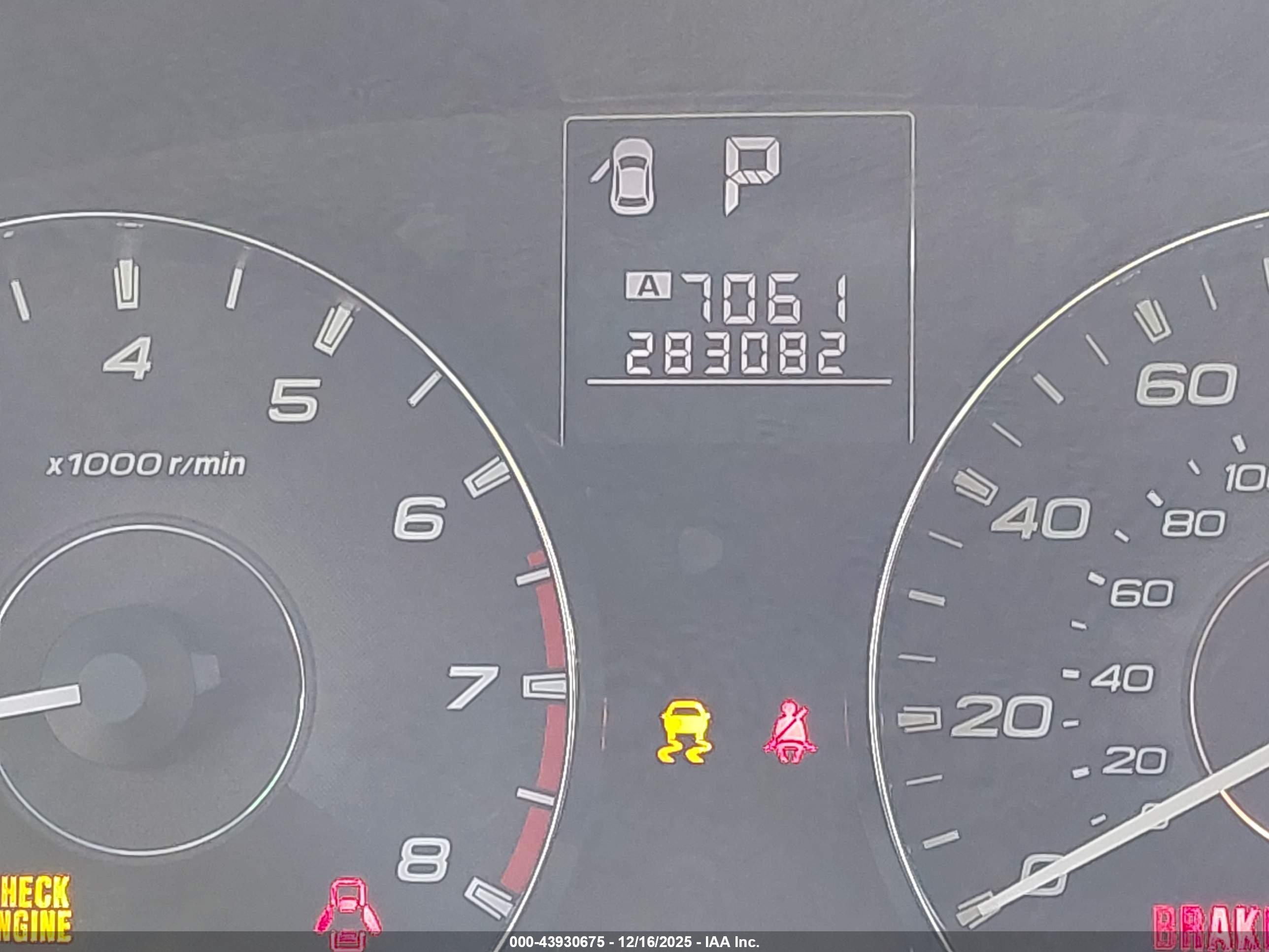 SUBARU OUTBACK image 7
