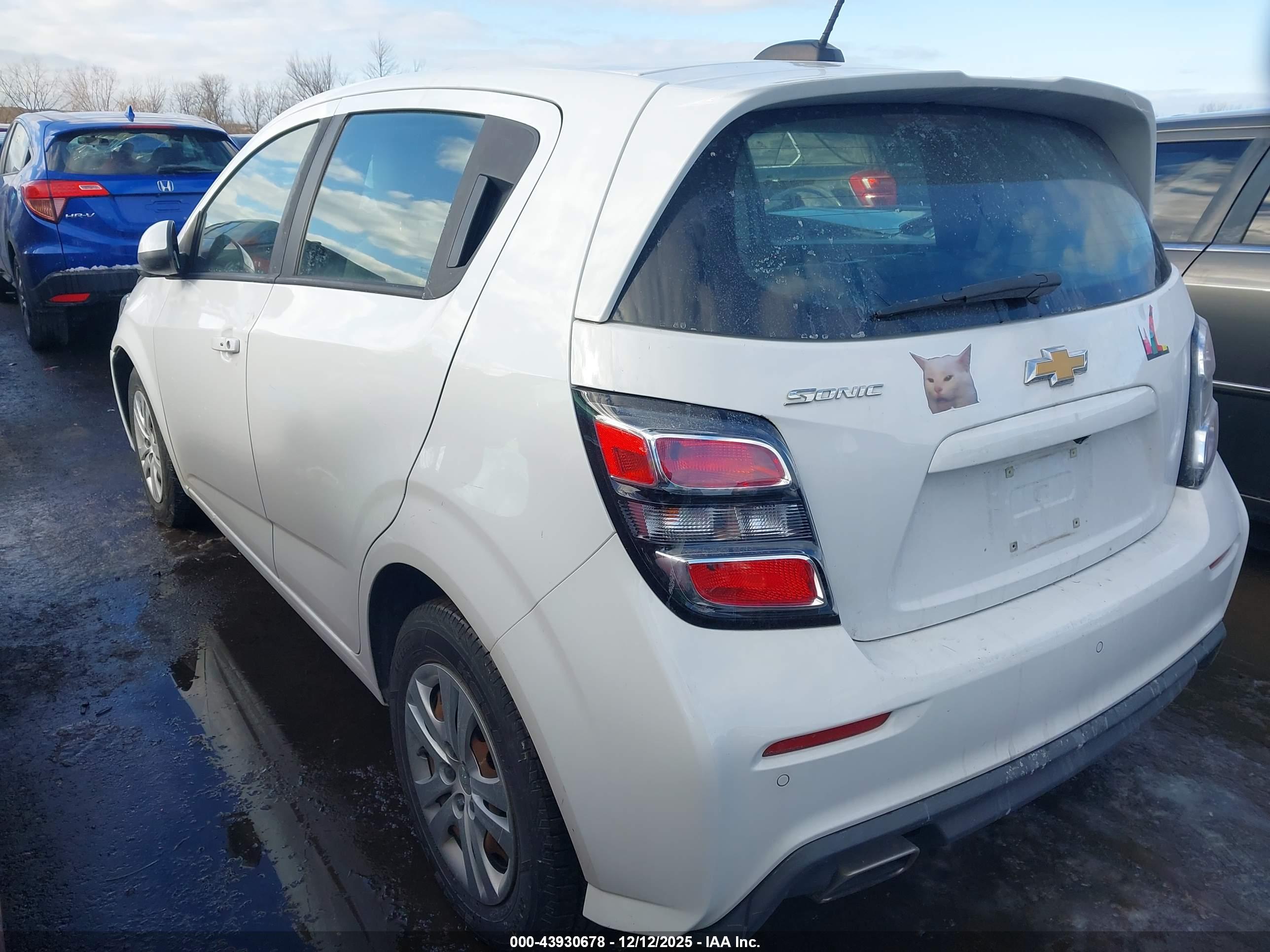 CHEVROLET SONIC image 3