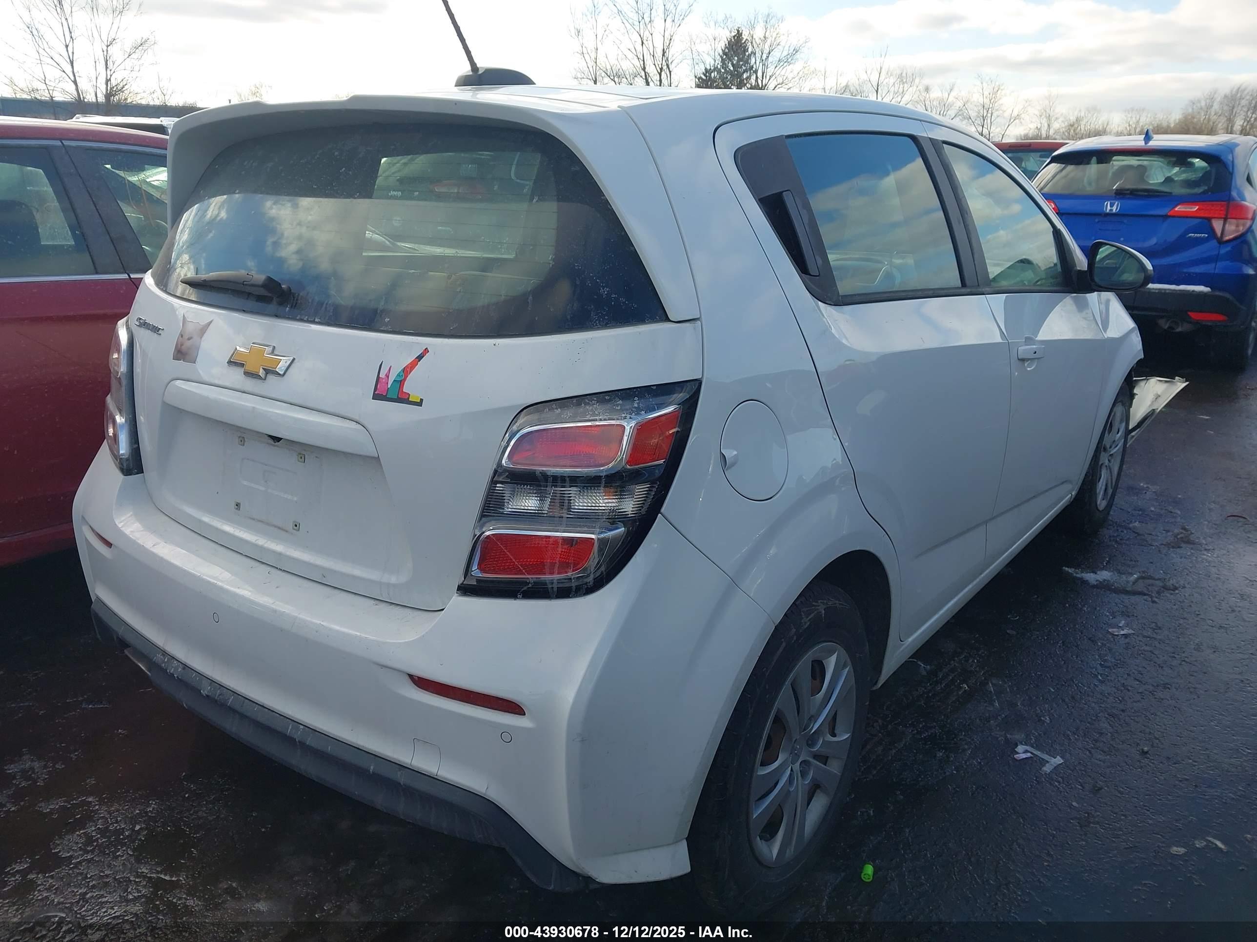 CHEVROLET SONIC image 4