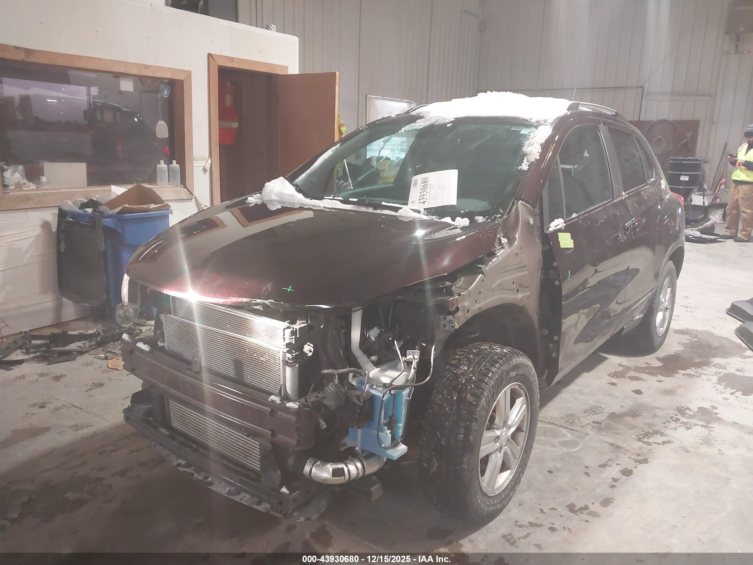 CHEVROLET TRAX image 2