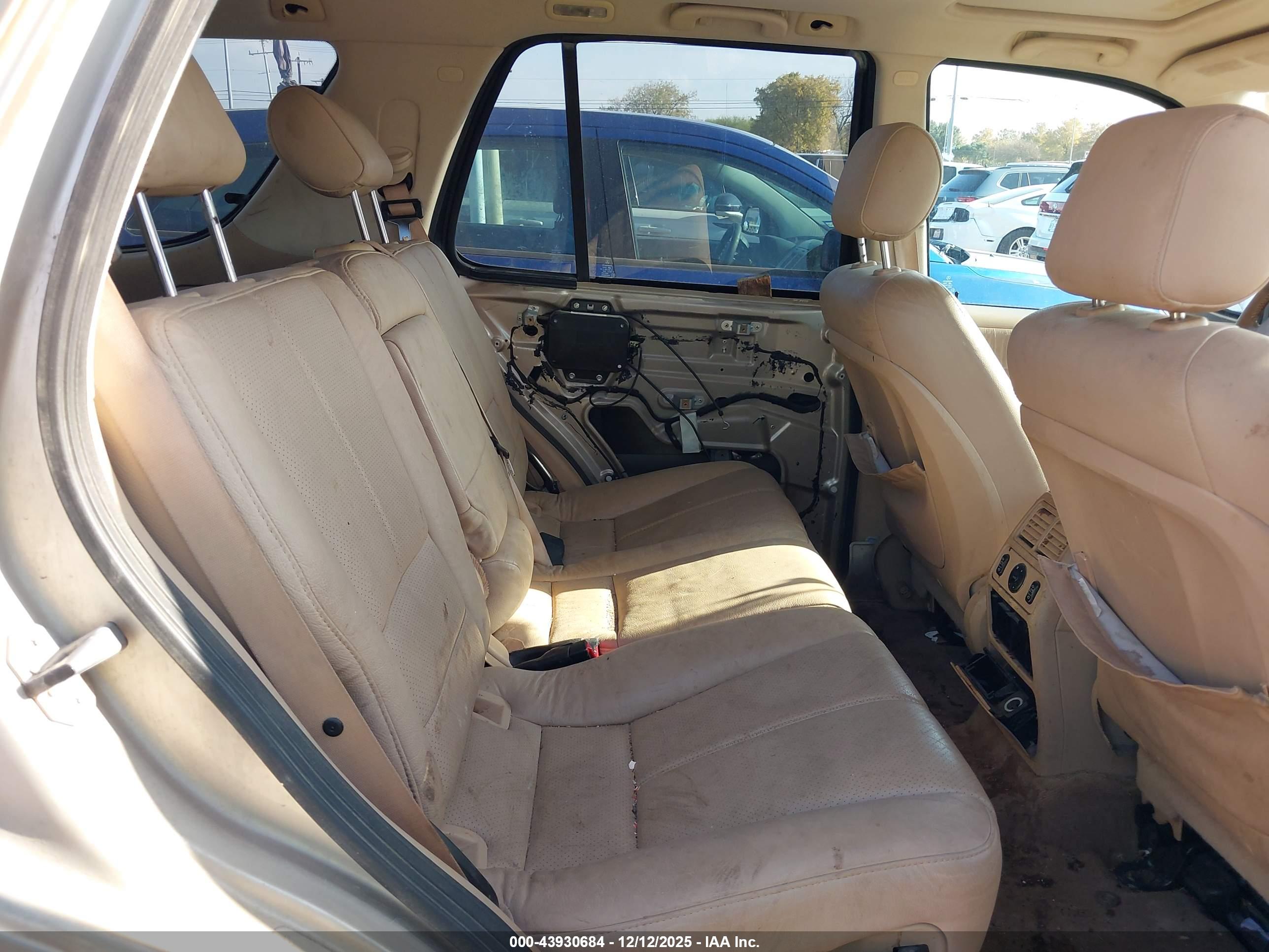 MERCEDES-BENZ ML image 8