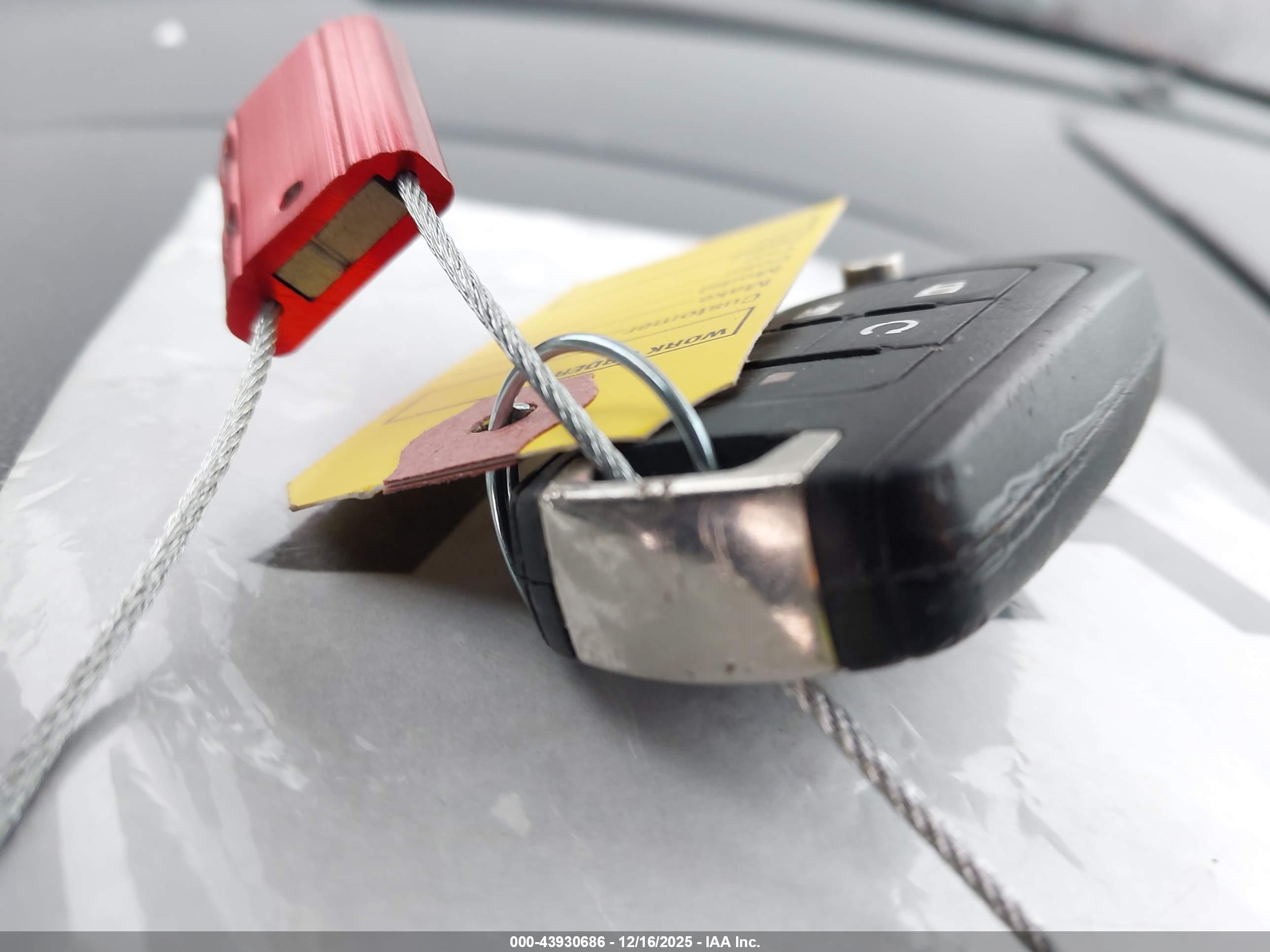 CHEVROLET EQUINOX image 11