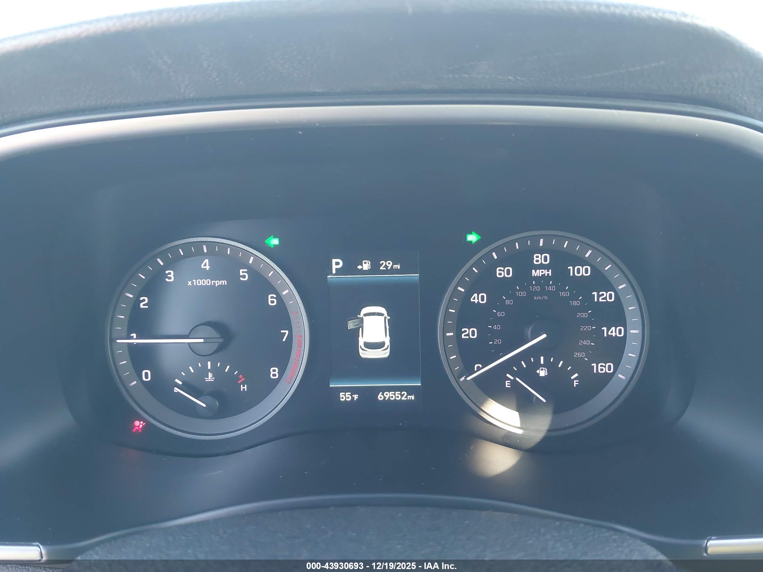HYUNDAI TUCSON image 7
