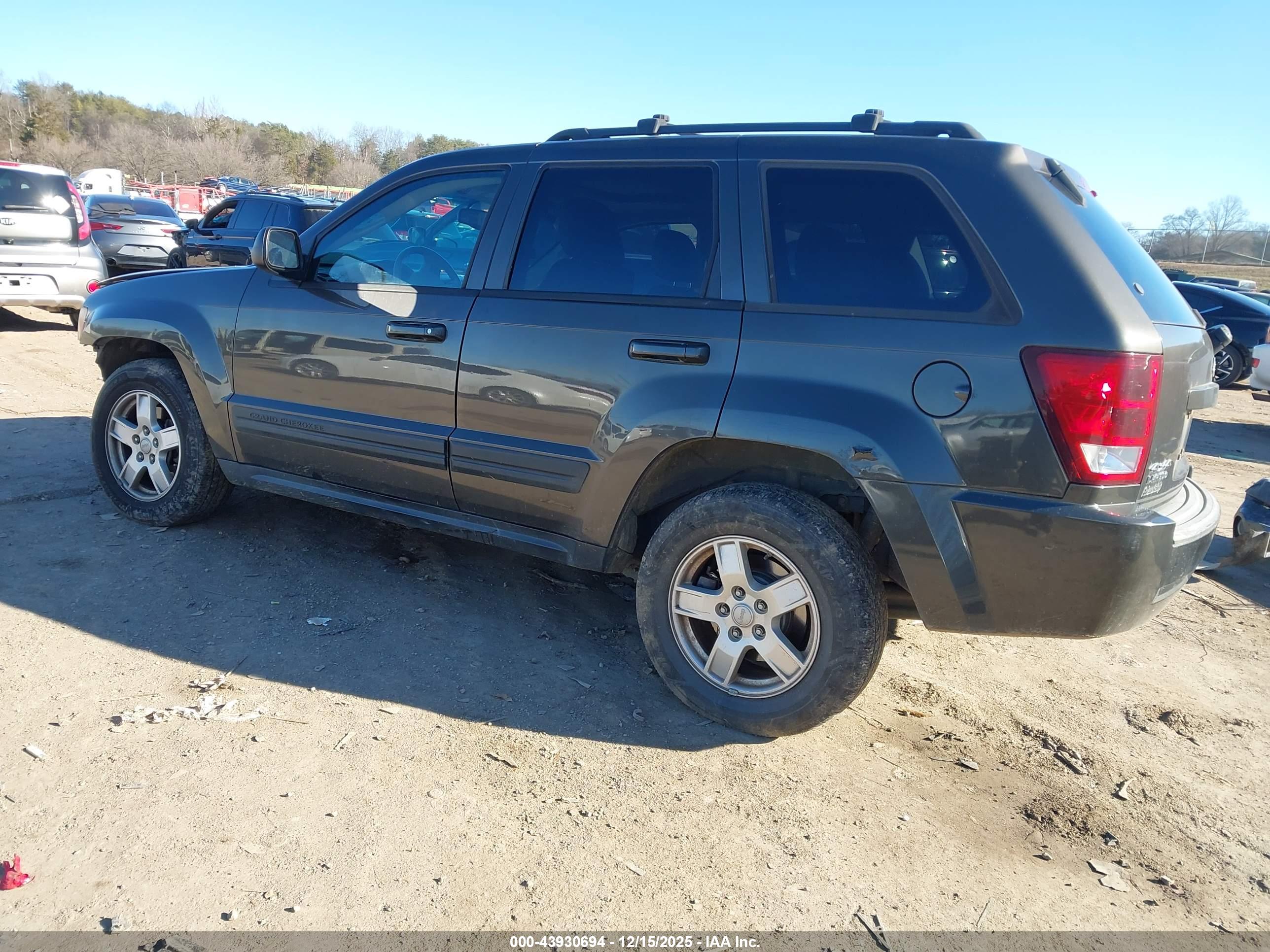JEEP GRAND image 3